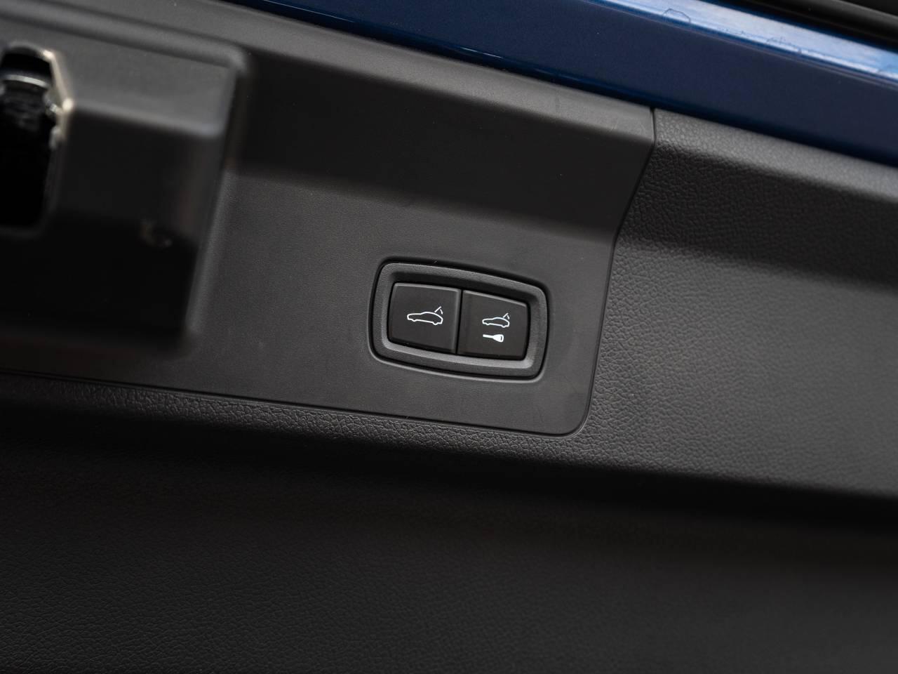 Porsche Panamera view 40