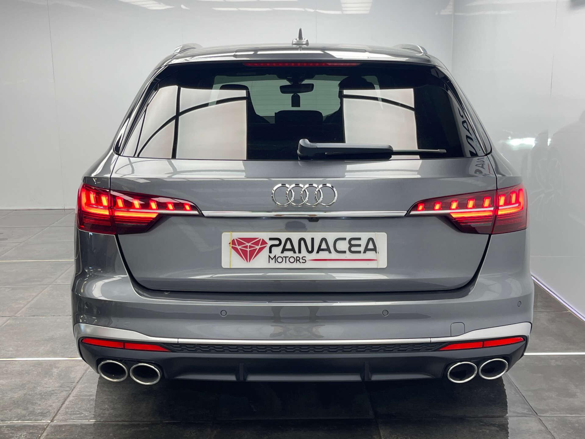 Audi S4 Avant view 35