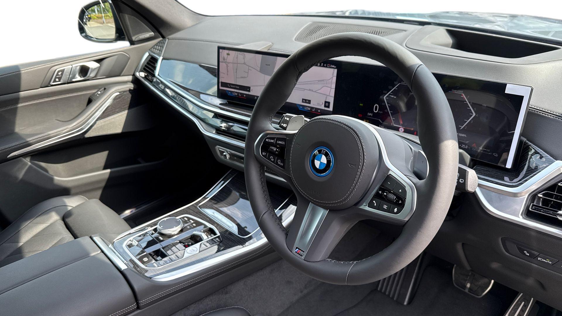 BMW X5 view 6