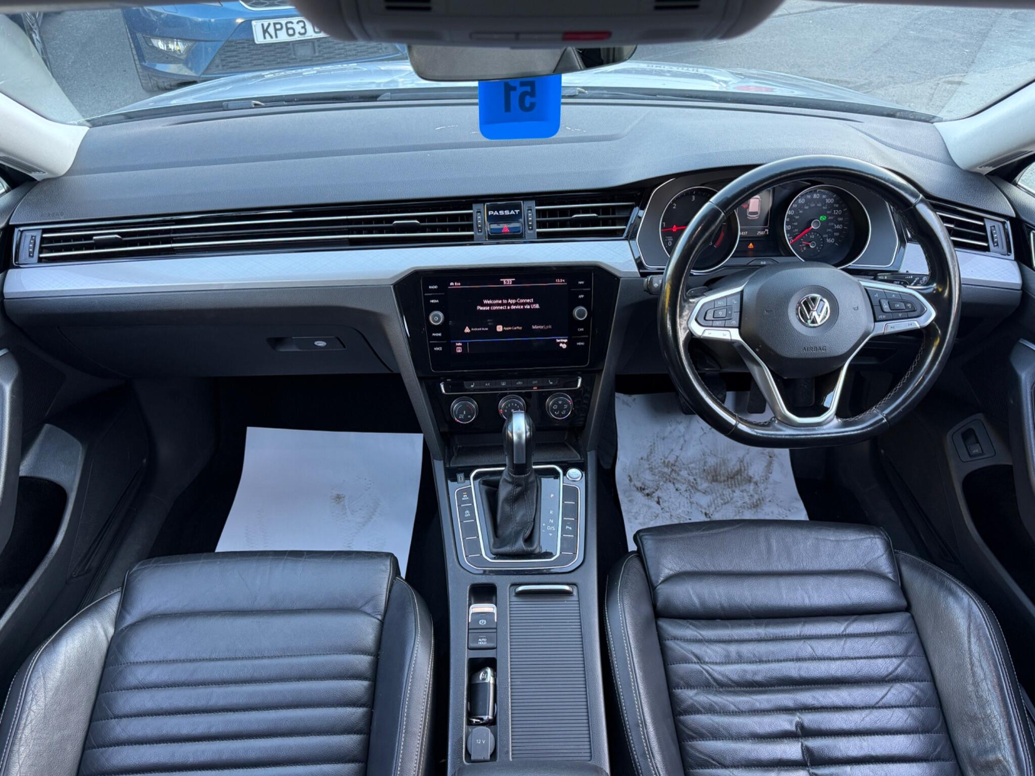Volkswagen Passat - Image 56