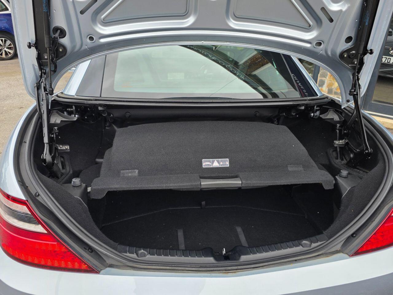 Mercedes-Benz SLK view 47