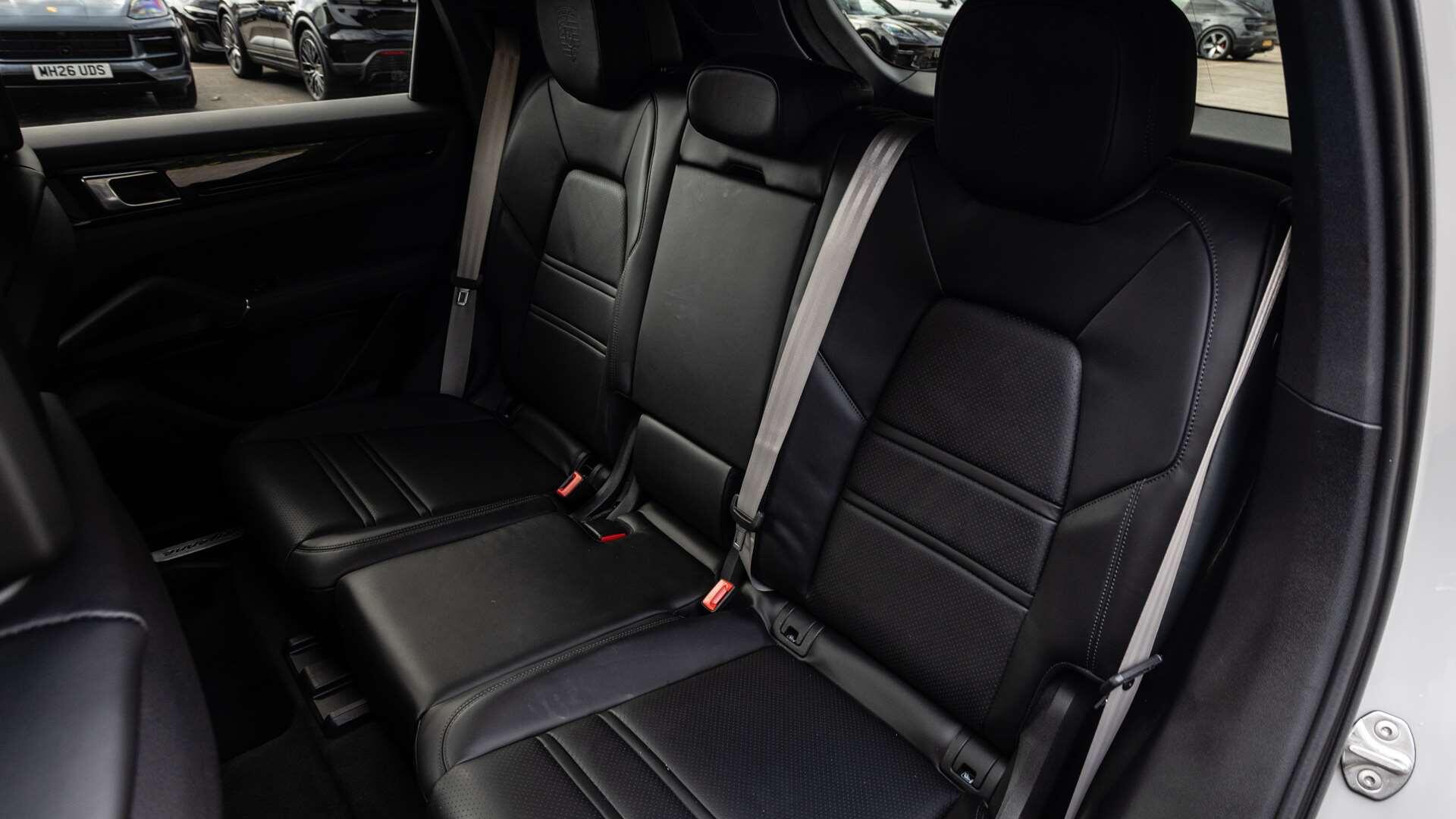 Porsche Cayenne view 15