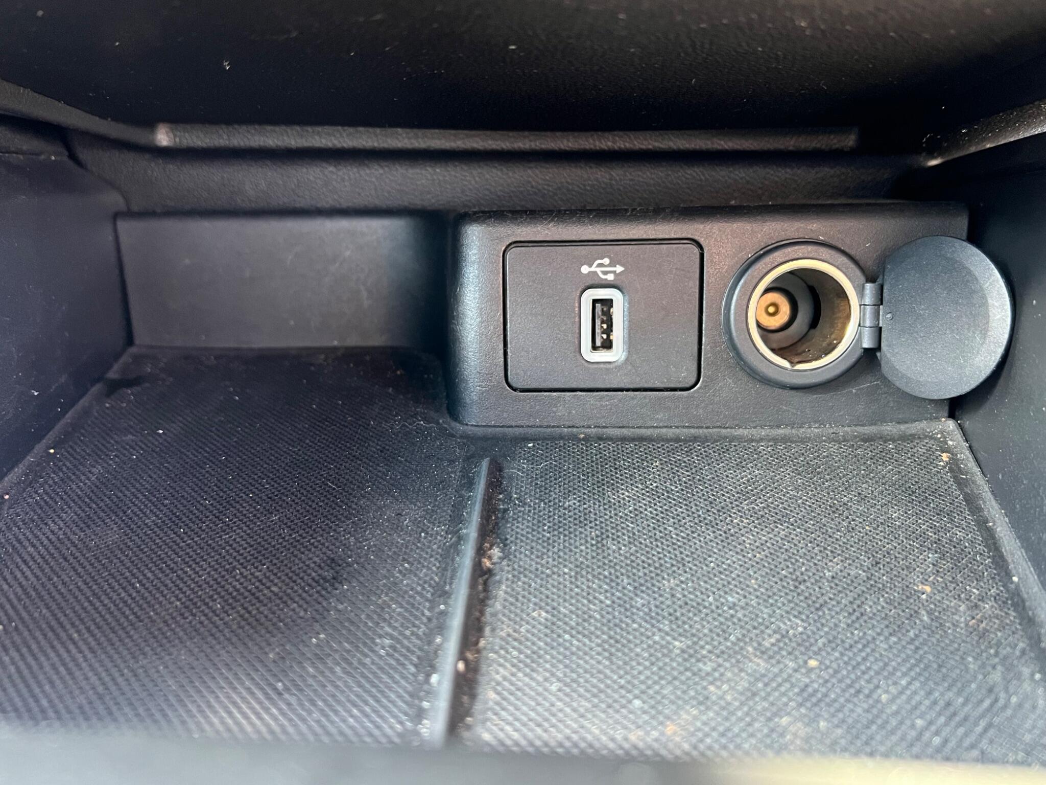 Ford Focus view 32