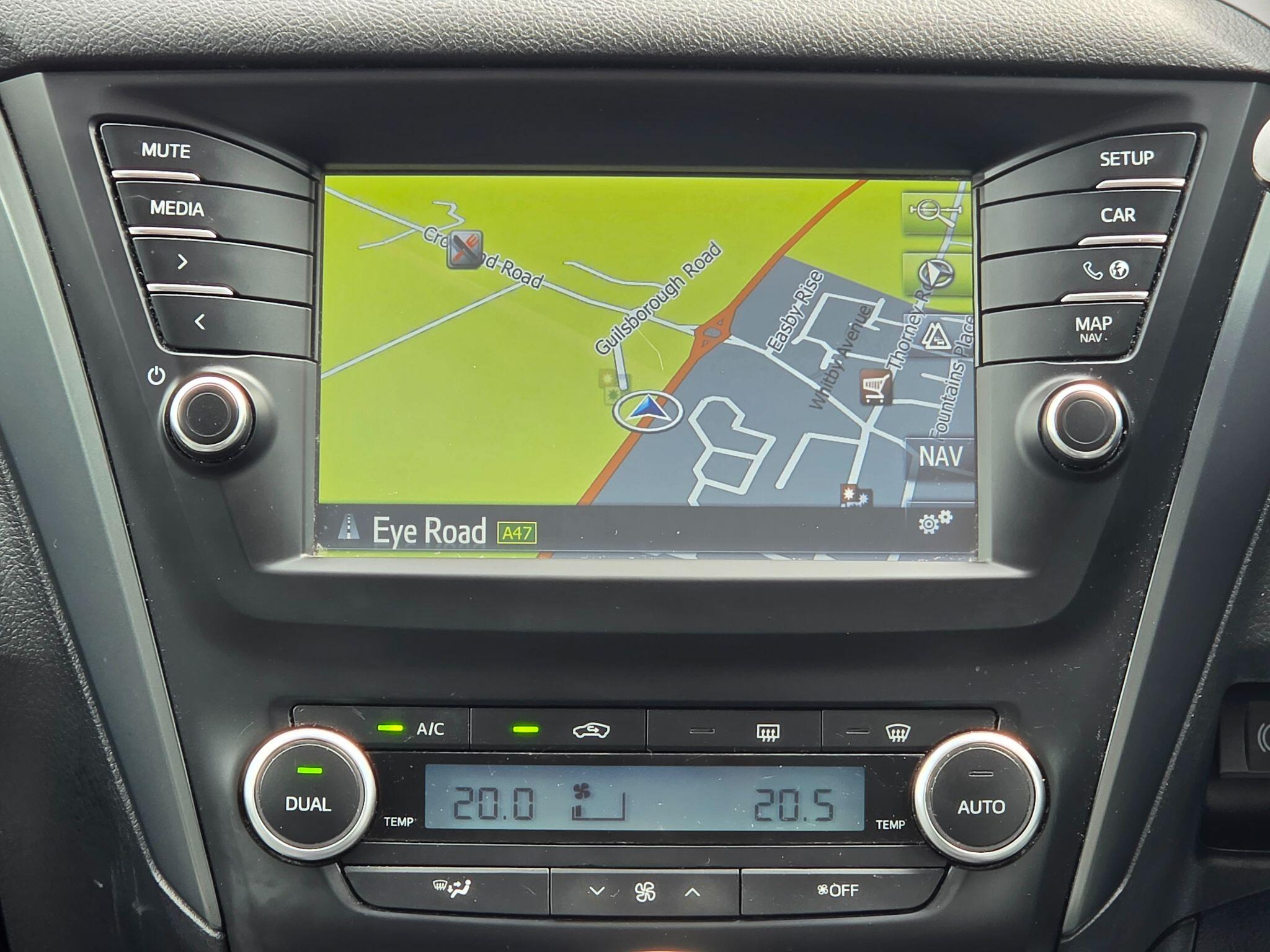 Toyota Avensis view 17