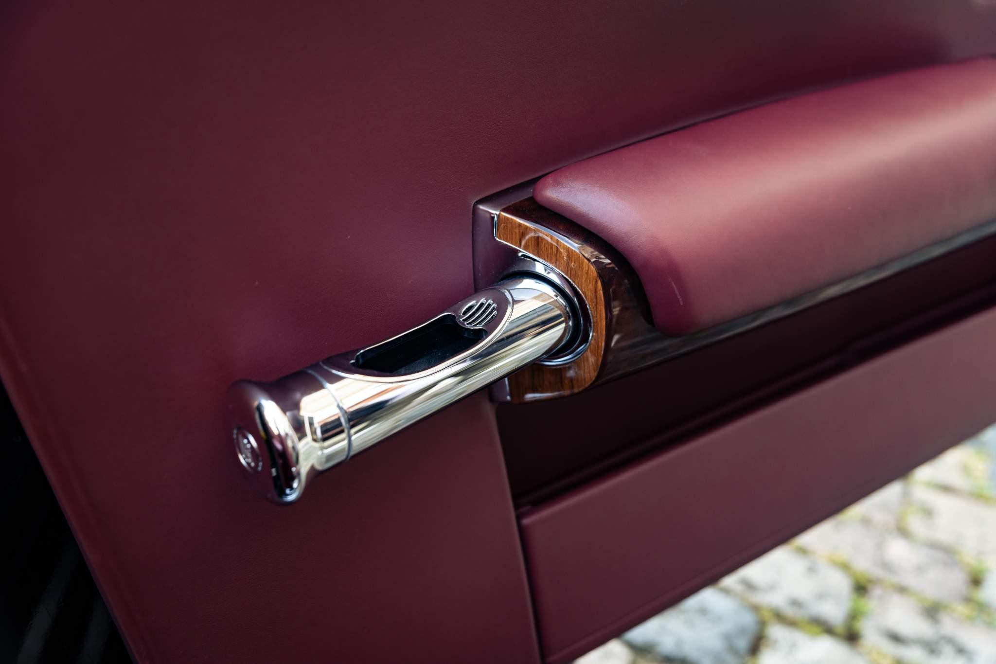 Rolls-Royce Phantom view 47