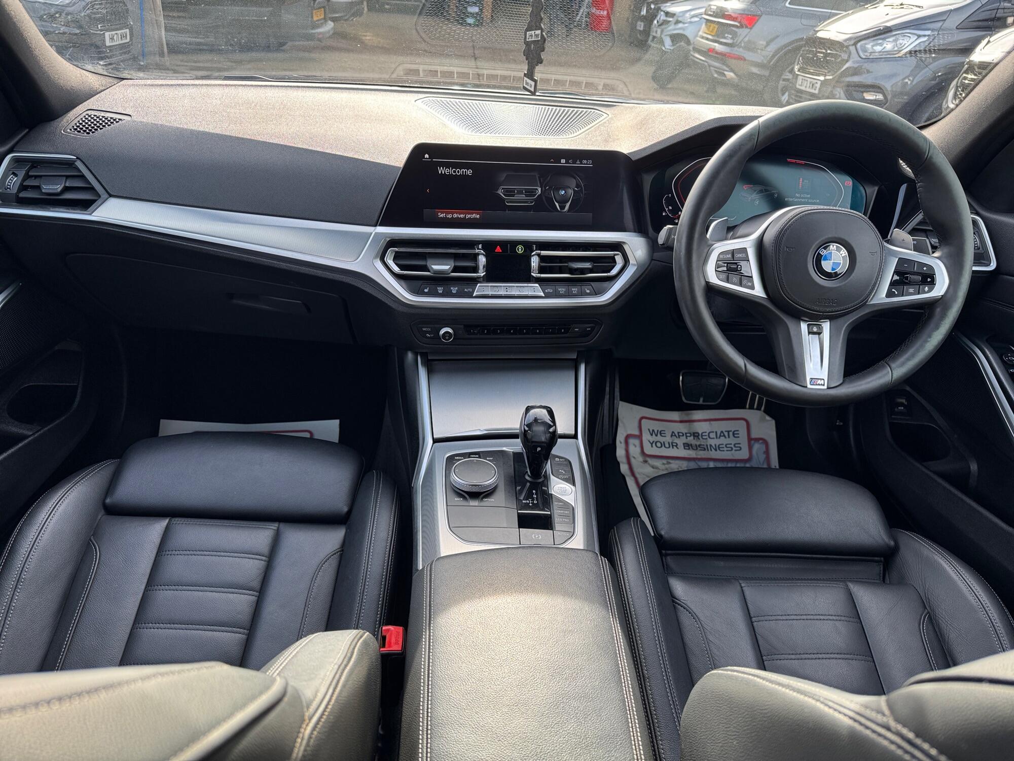 BMW 3 Series view 11