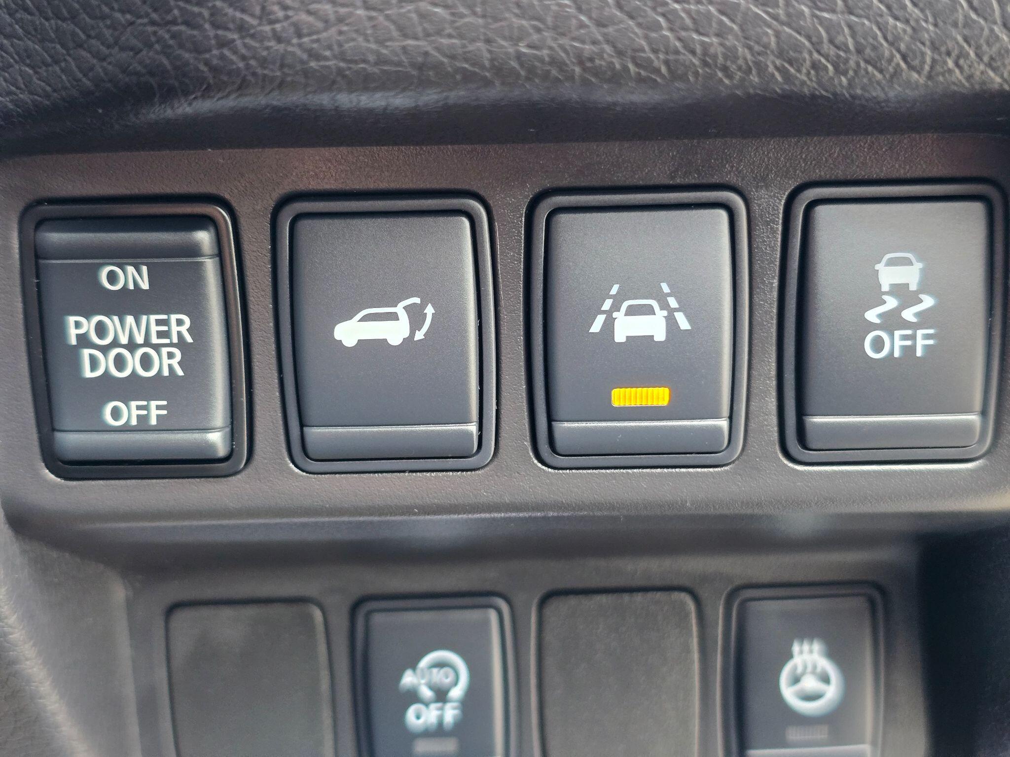 Nissan X-Trail view 34