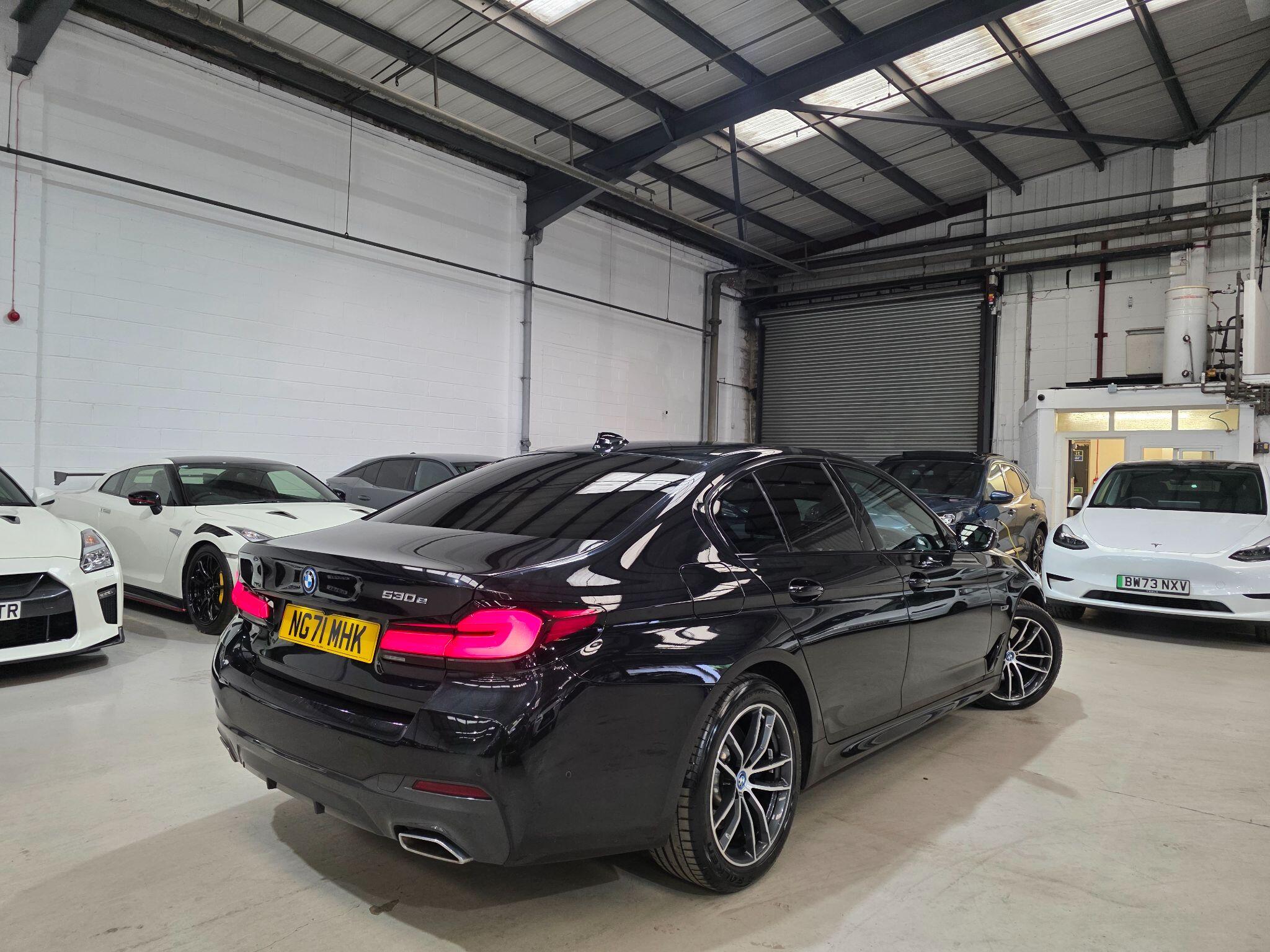 BMW 5 Series view 38