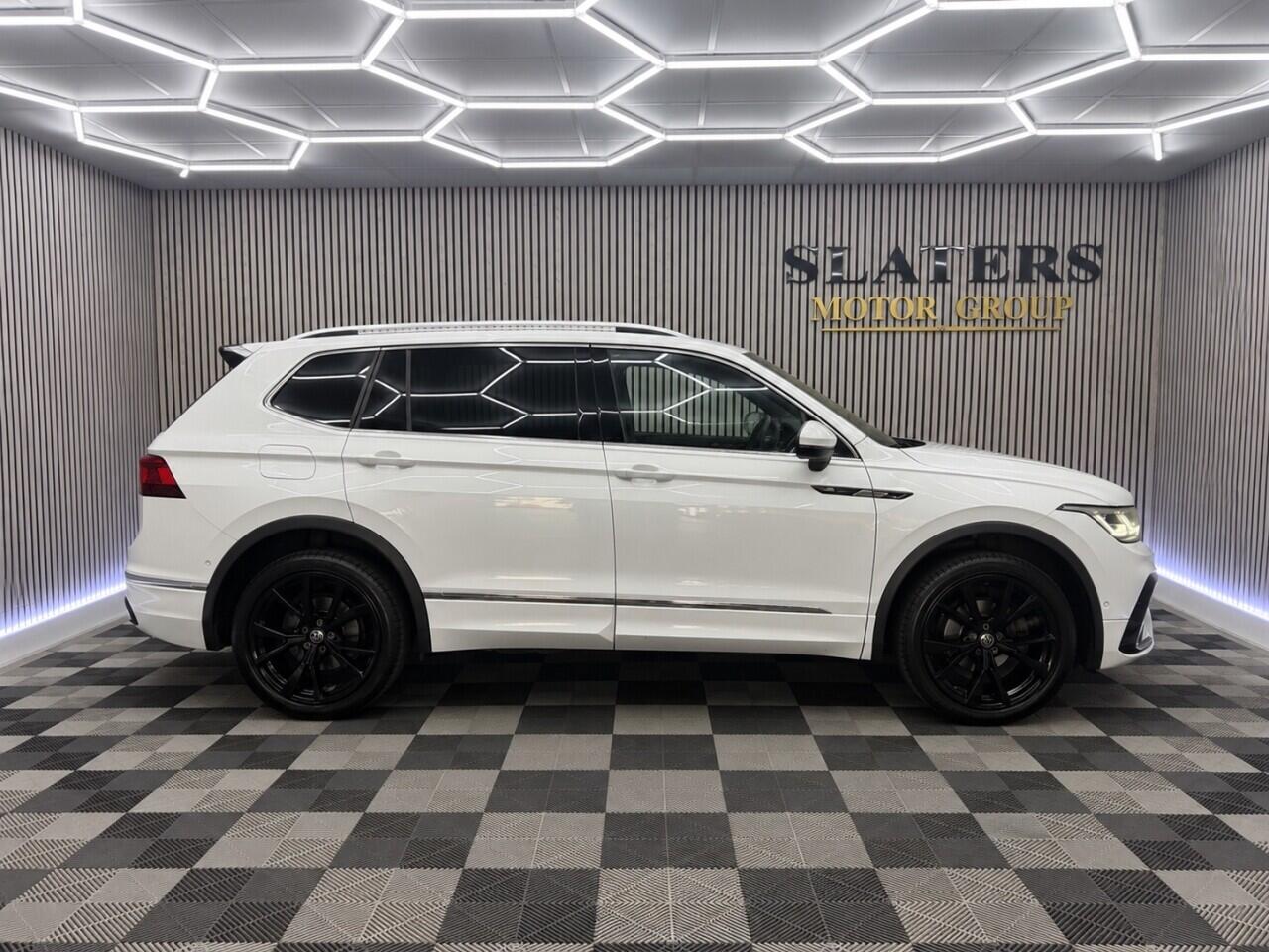 Volkswagen Tiguan Allspace view 29