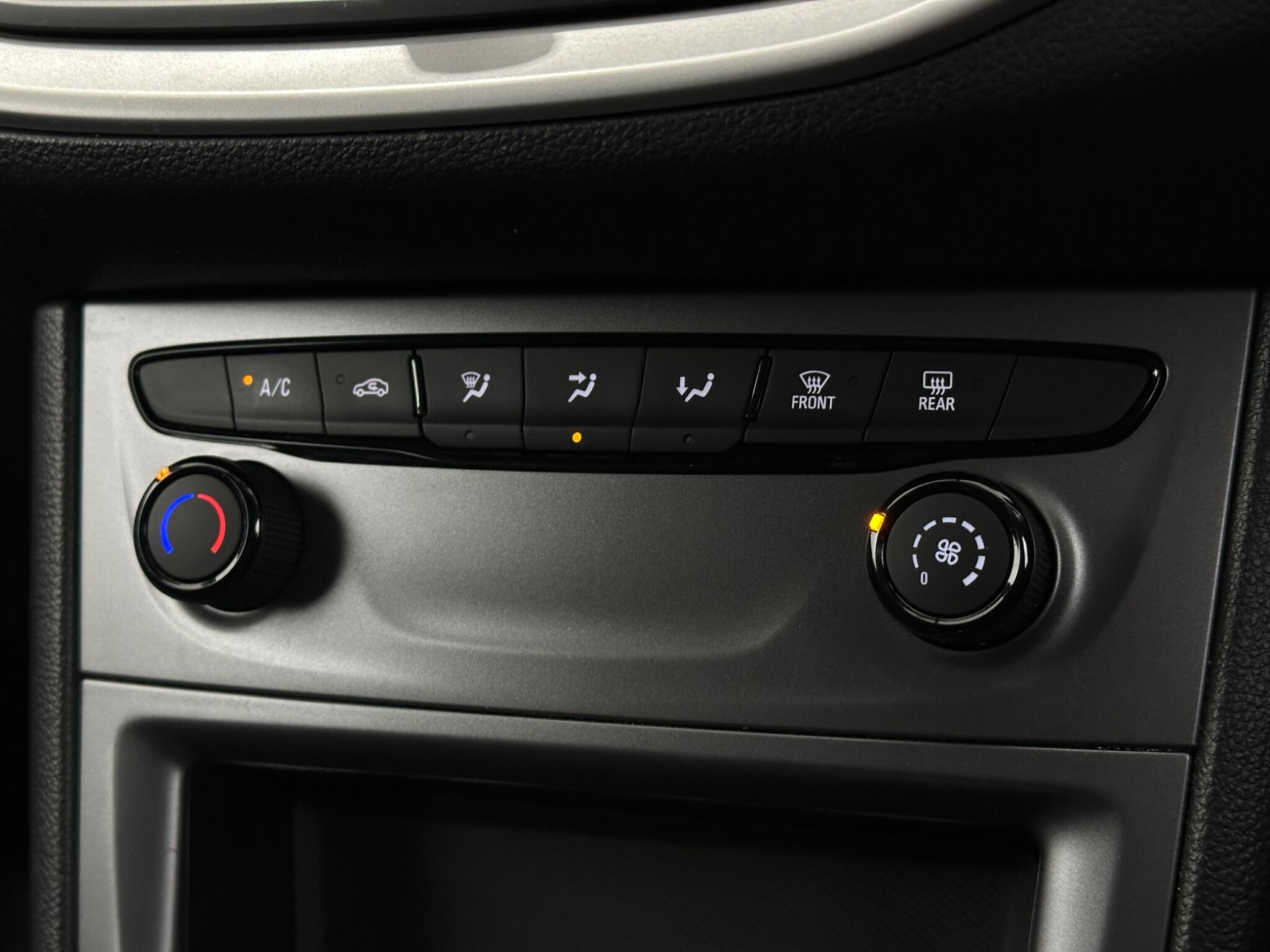 Vauxhall Astra view 22