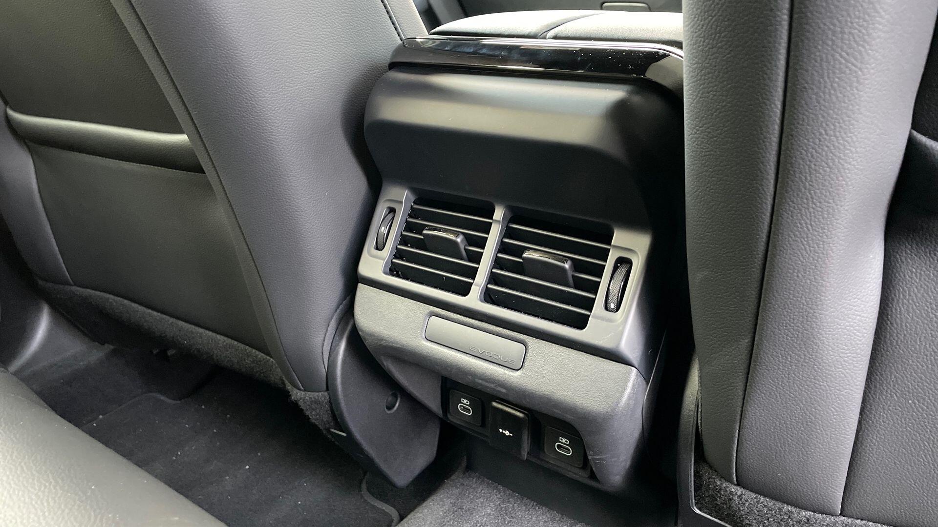 Land Rover Range Rover Evoque view 18