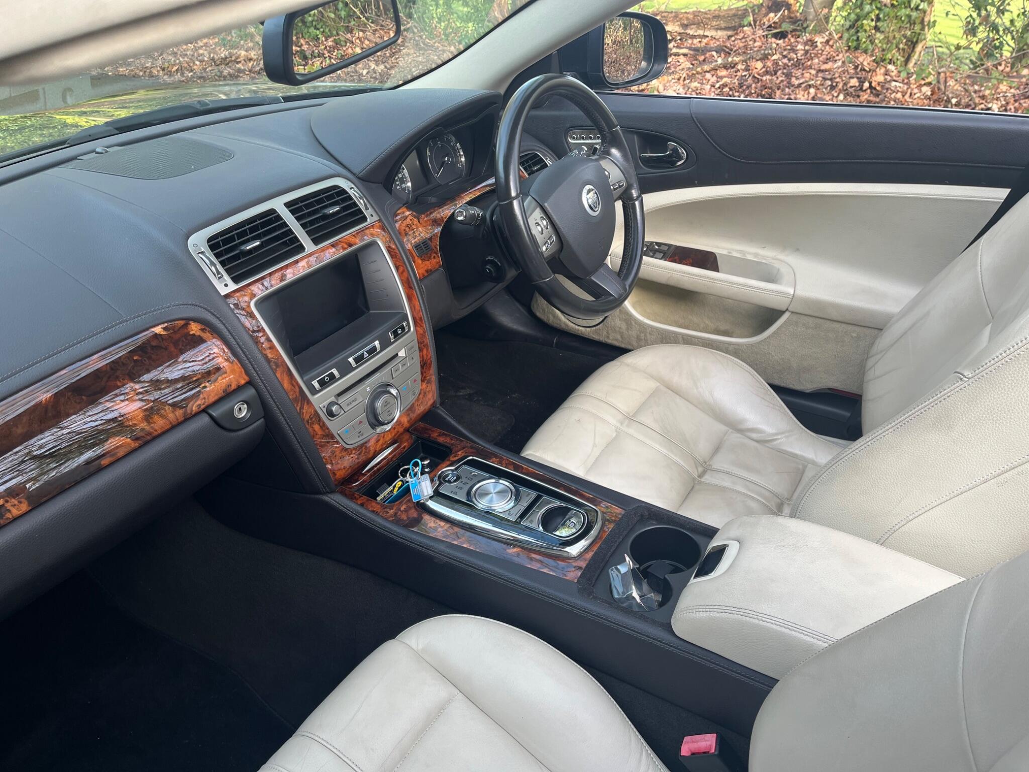 2010 Jaguar XK 5.0 V8 Auto Euro 5 2dr • 88,000 miles image 21