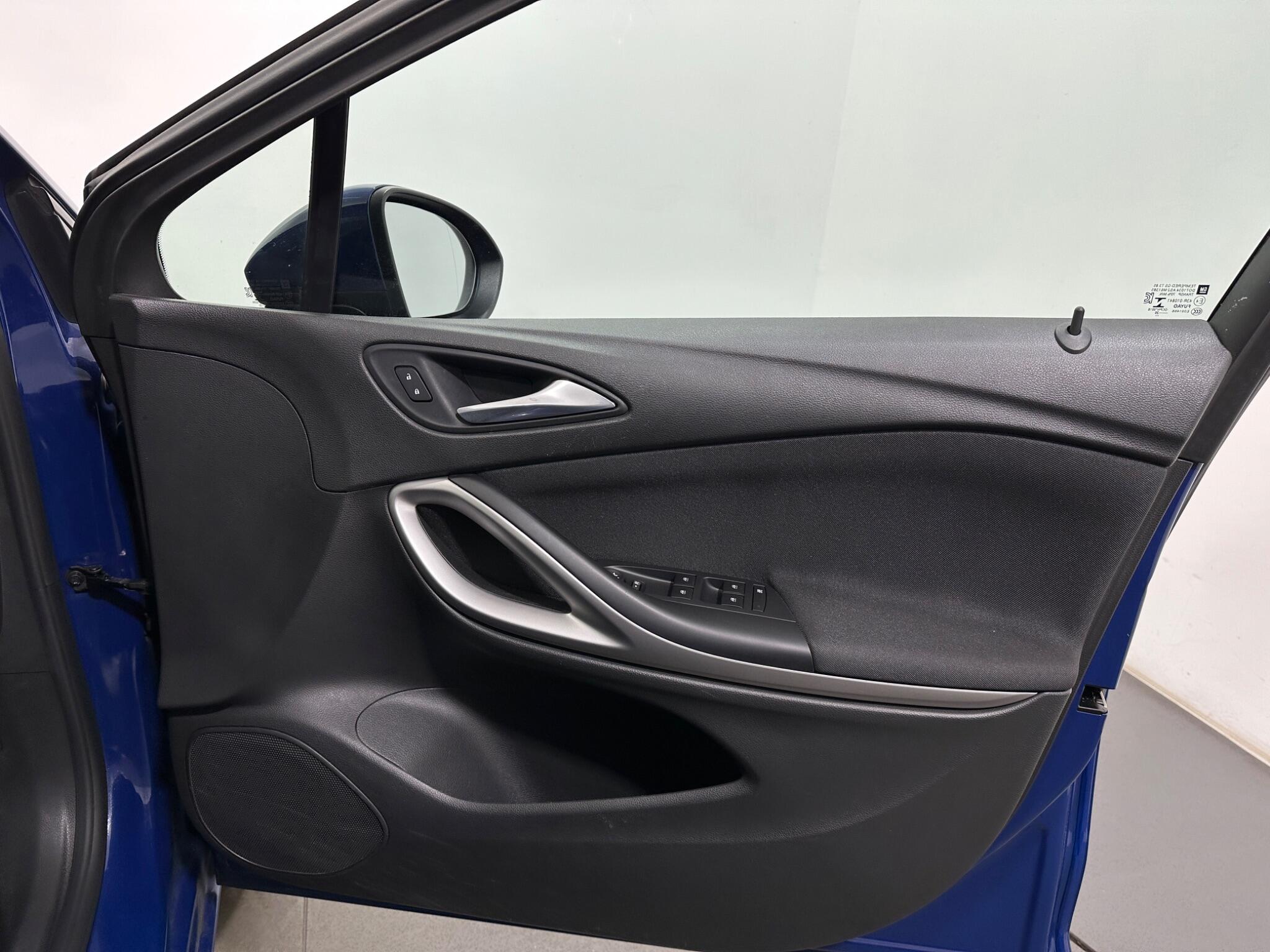 Vauxhall Astra view 33
