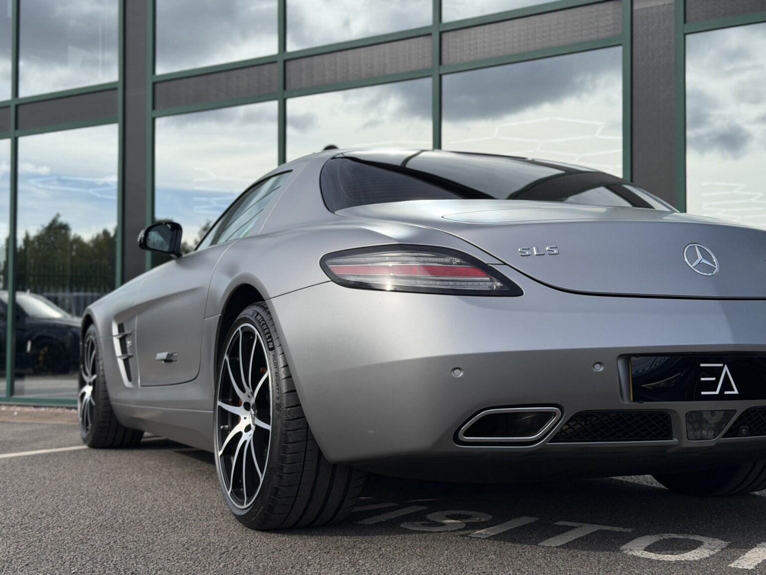 Mercedes-Benz Amg GT view 43