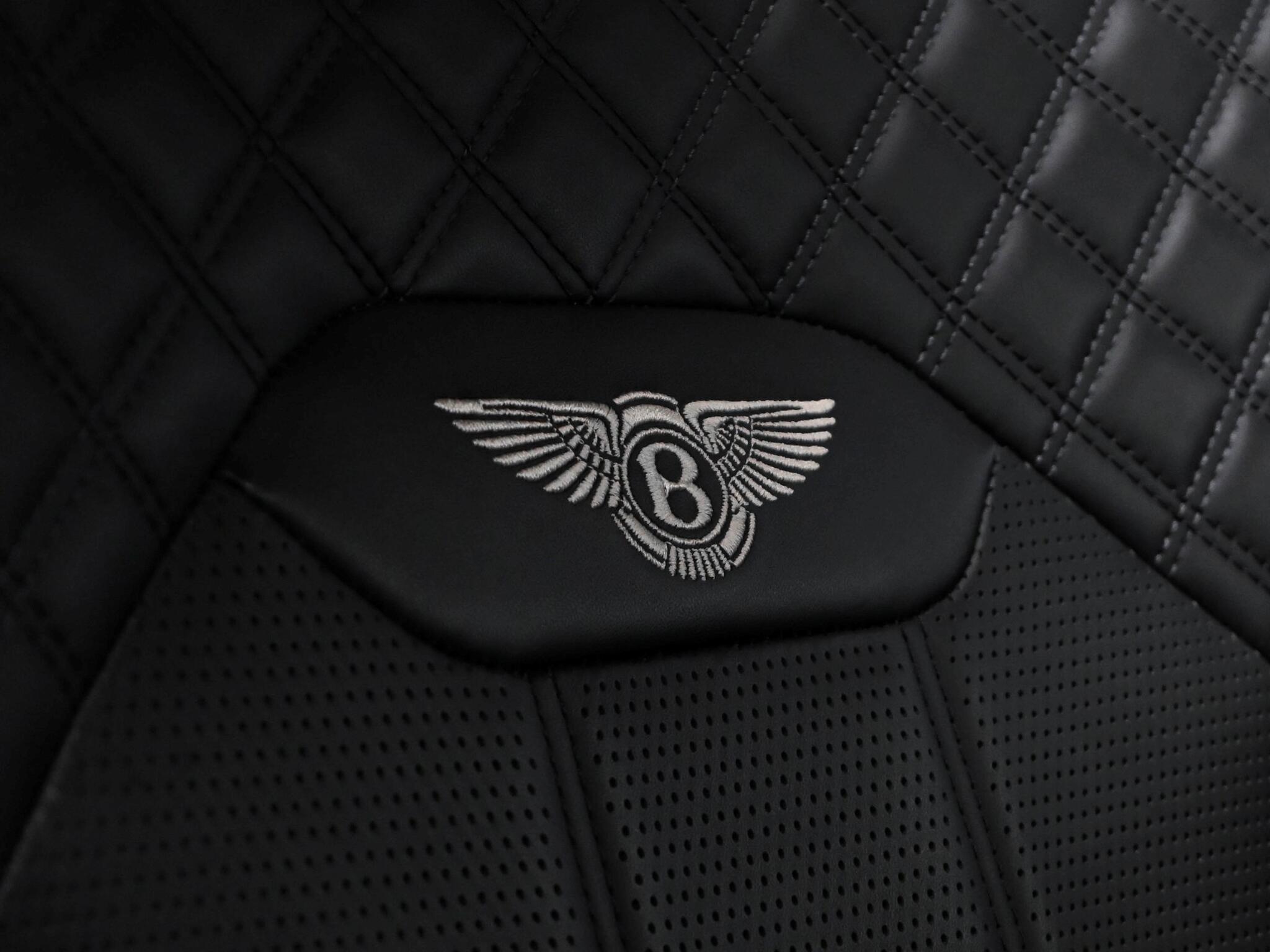 Bentley Bentayga view 13