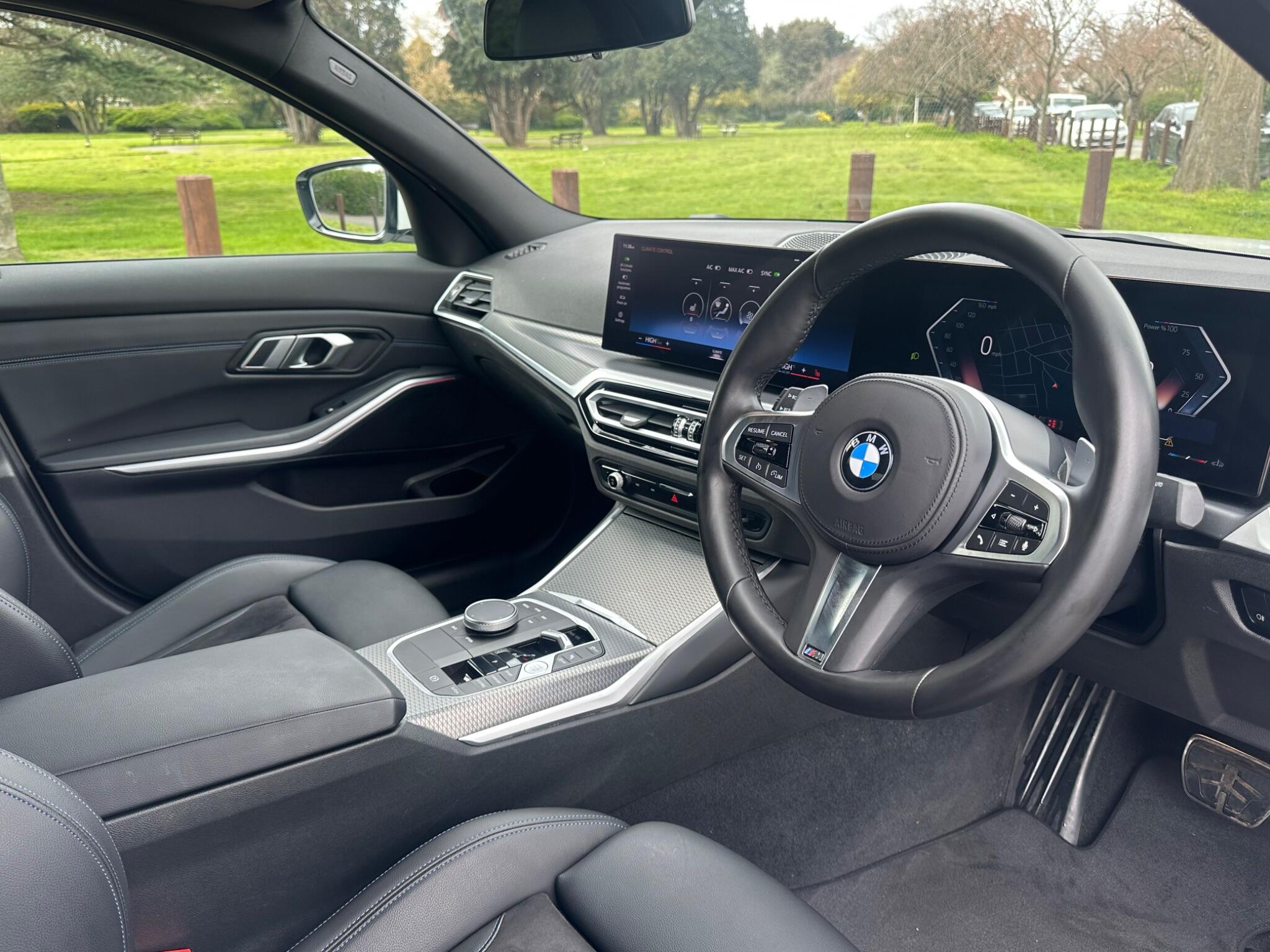 BMW 3 Series view 12