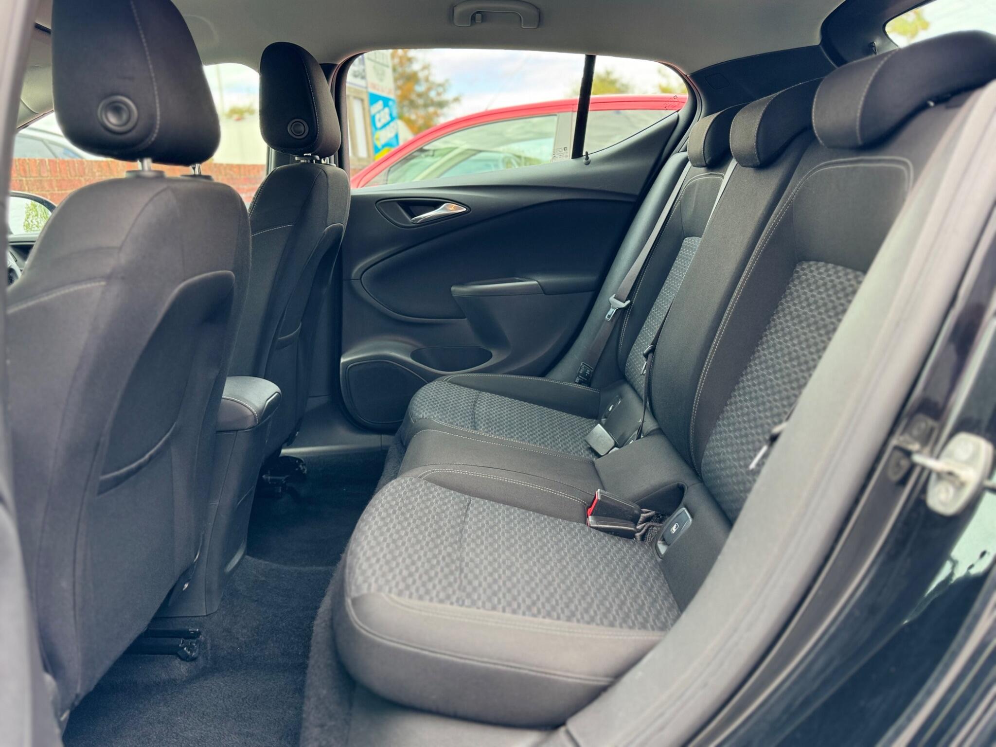 Vauxhall Astra view 25