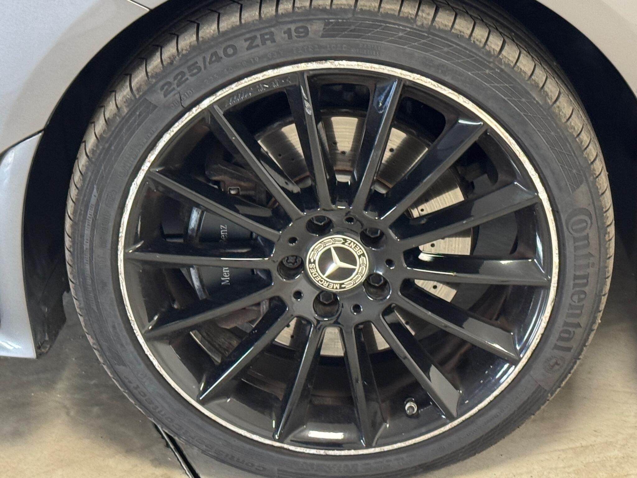 Mercedes-Benz Cla view 11
