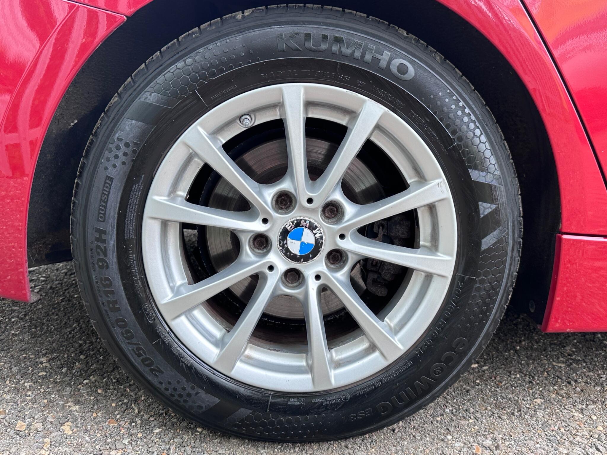 2015 BMW 3 Series image 41