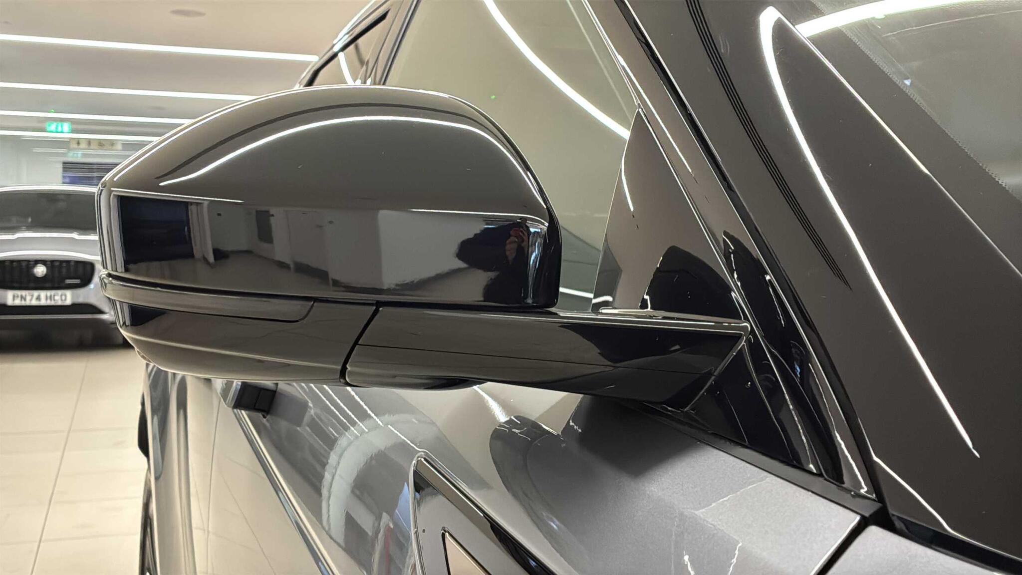 Land Rover Range Rover Evoque view 24