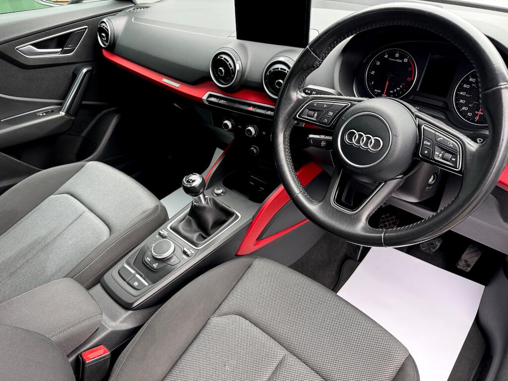 Audi Q2 view 14