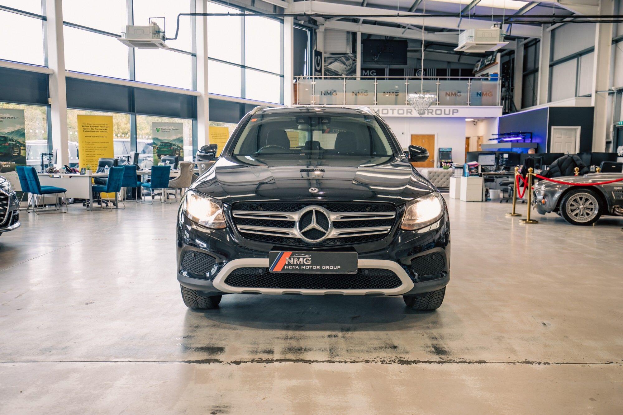 Mercedes-Benz GLC view 24