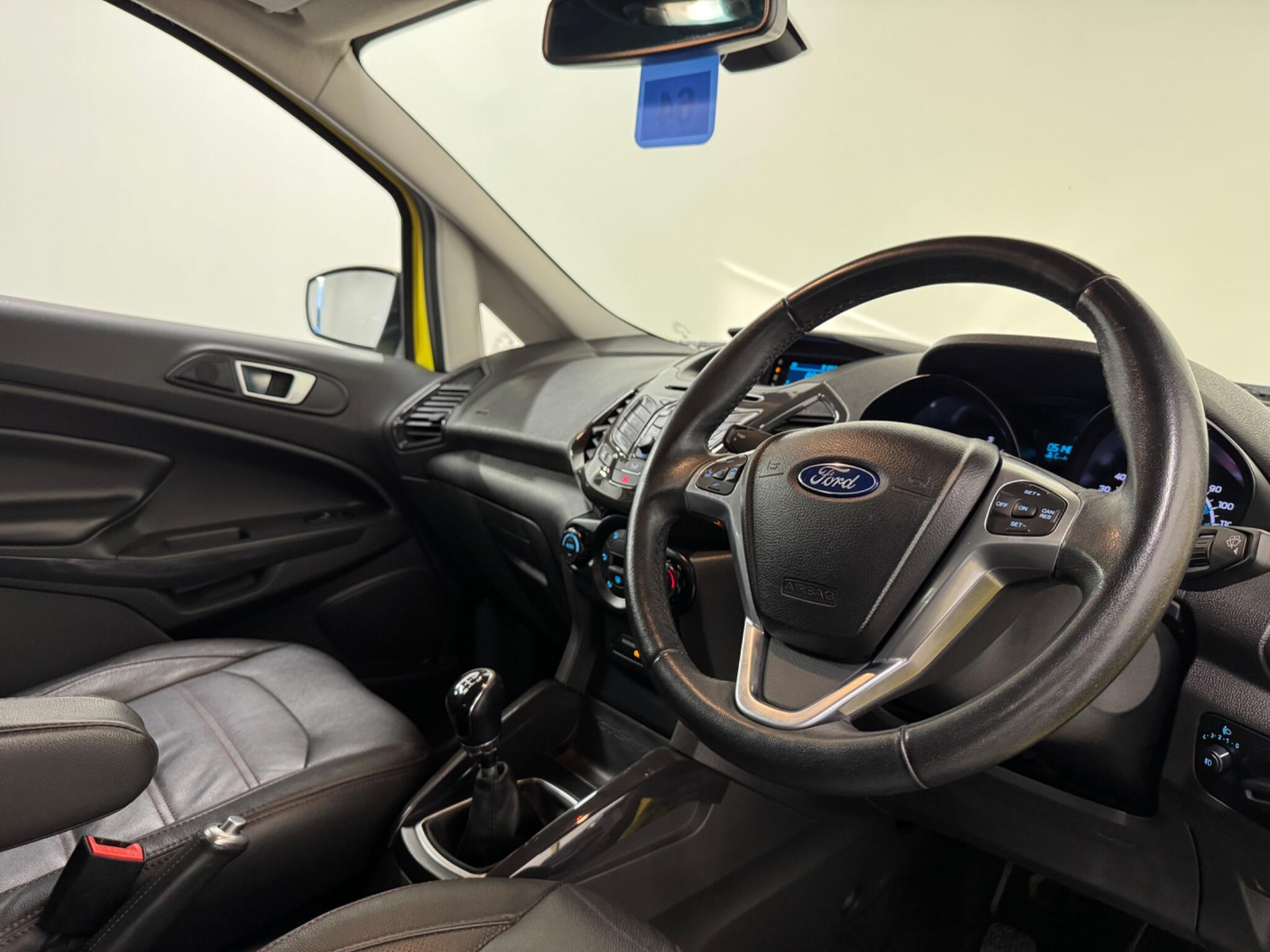 Ford Ecosport view 11