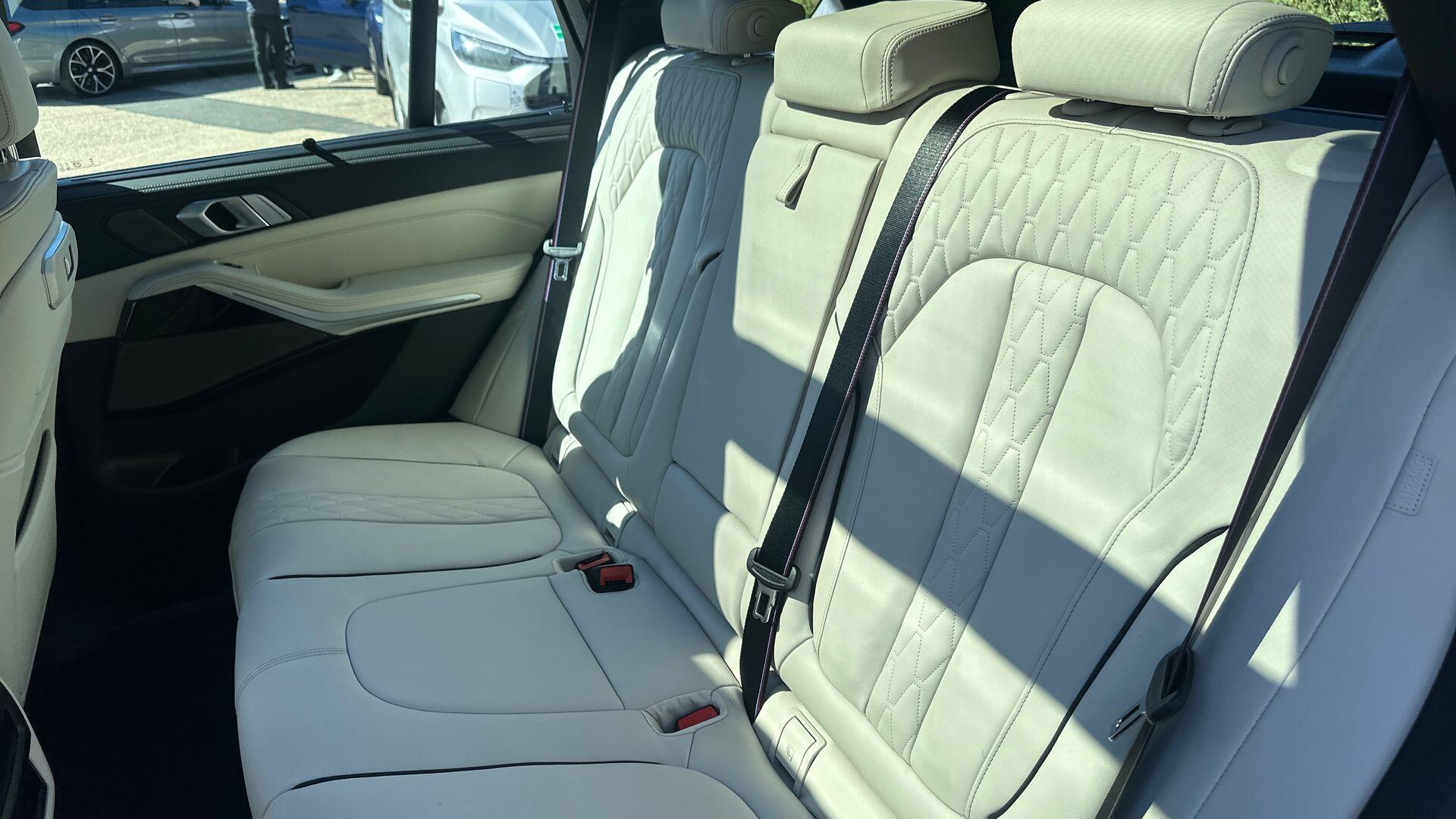 BMW X5 view 12