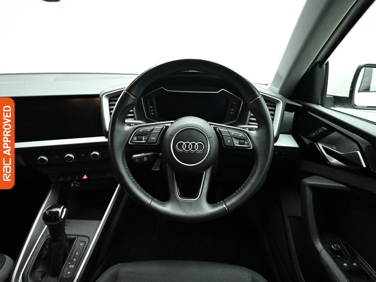 Audi A1 view 9