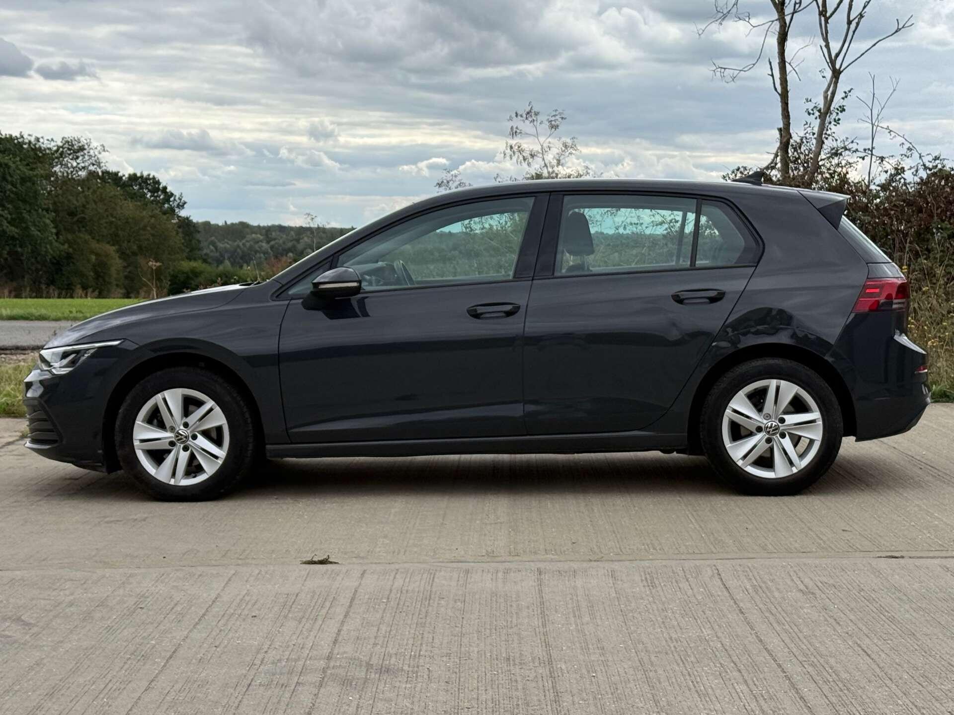 Volkswagen Golf view 6