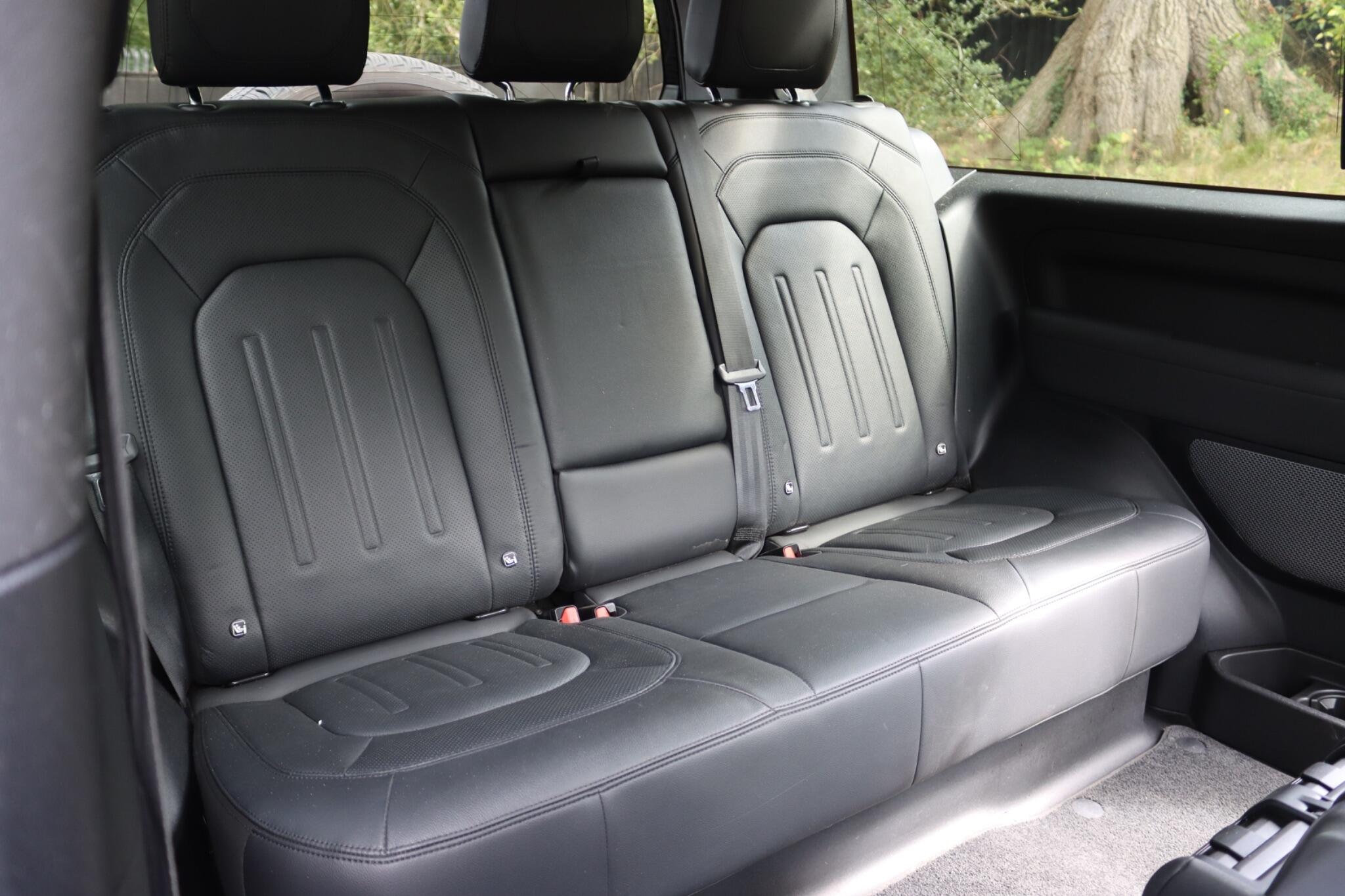 Land Rover Defender view 6