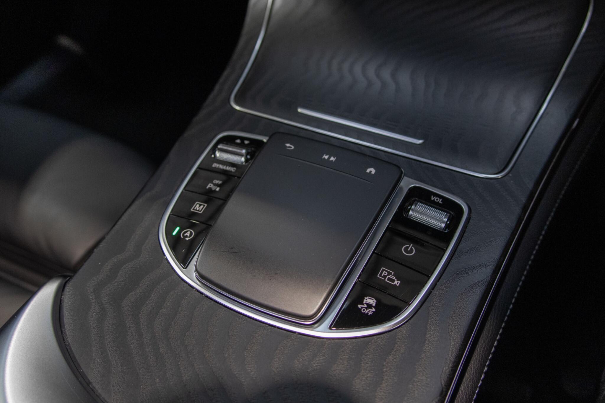 Mercedes-Benz GLC view 35