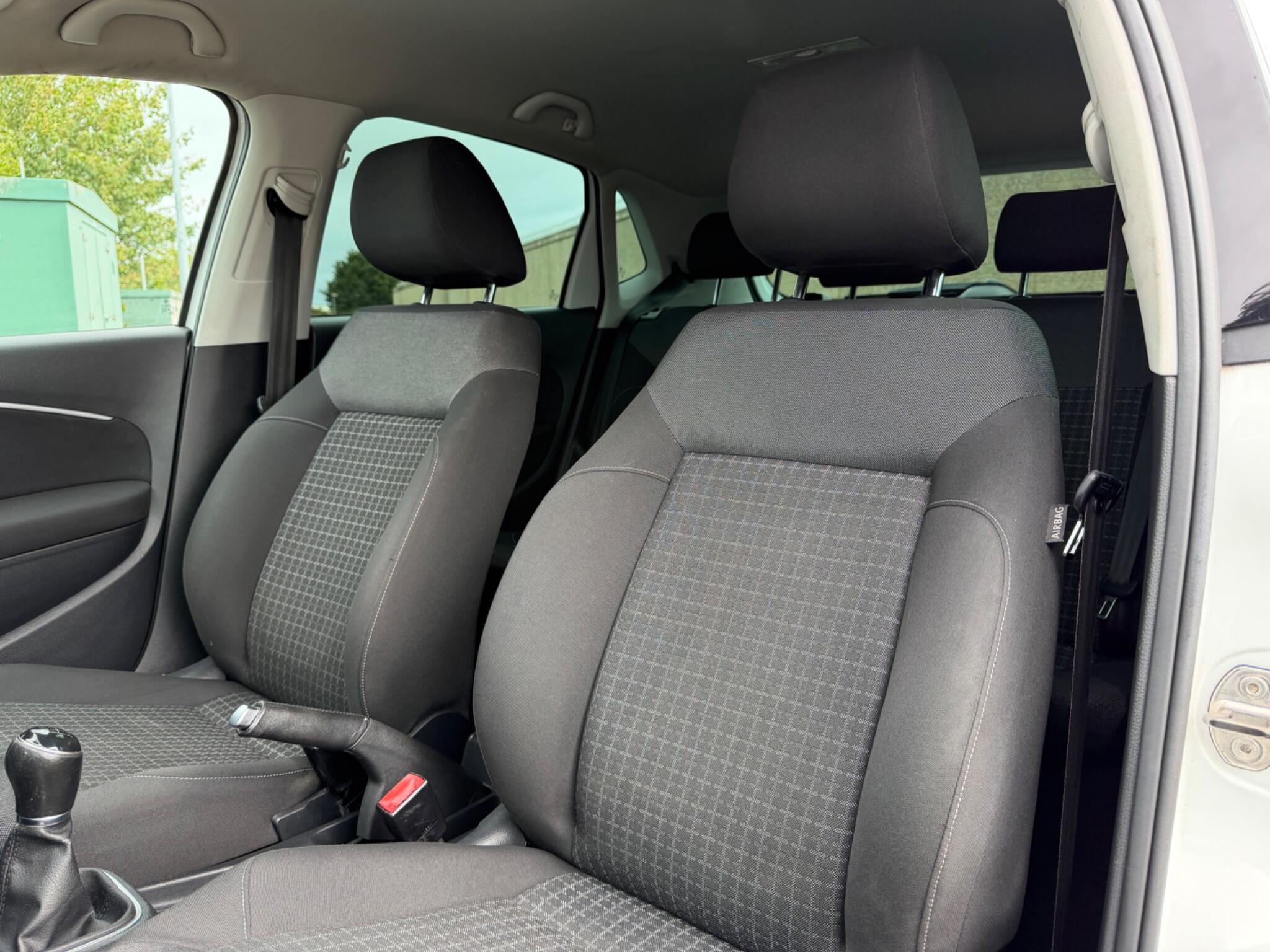 Volkswagen Polo view 35