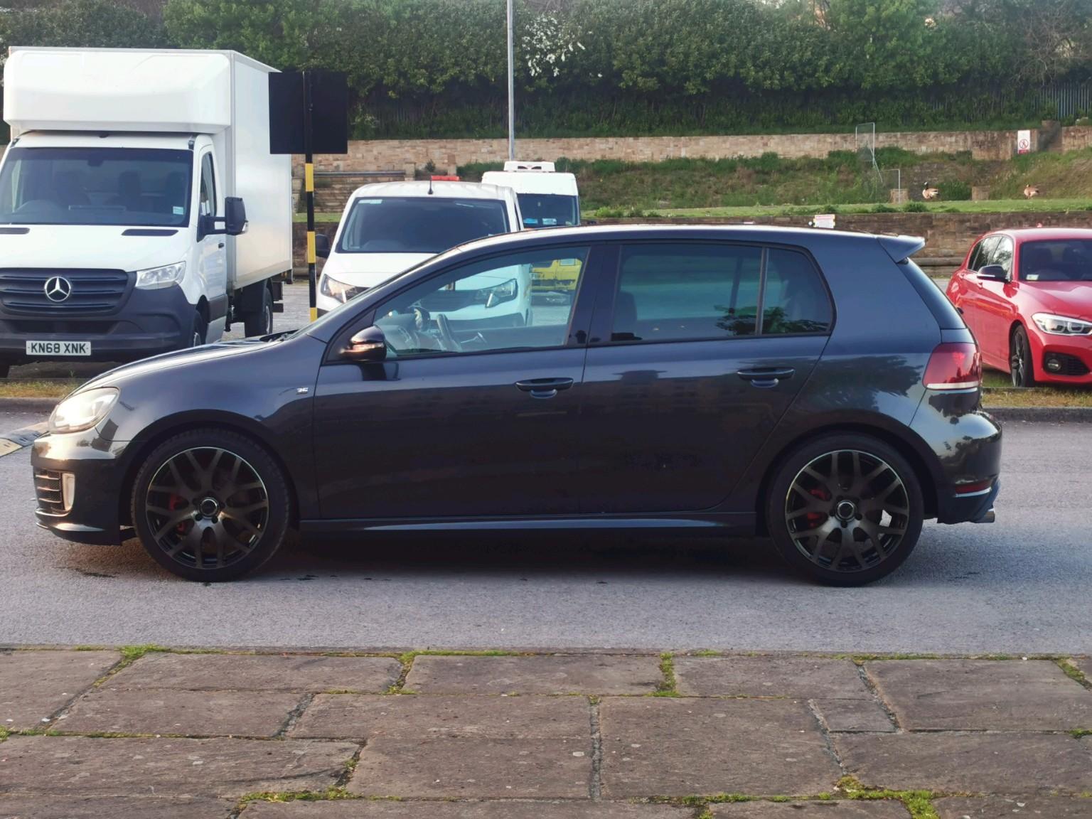 Volkswagen Golf view 3