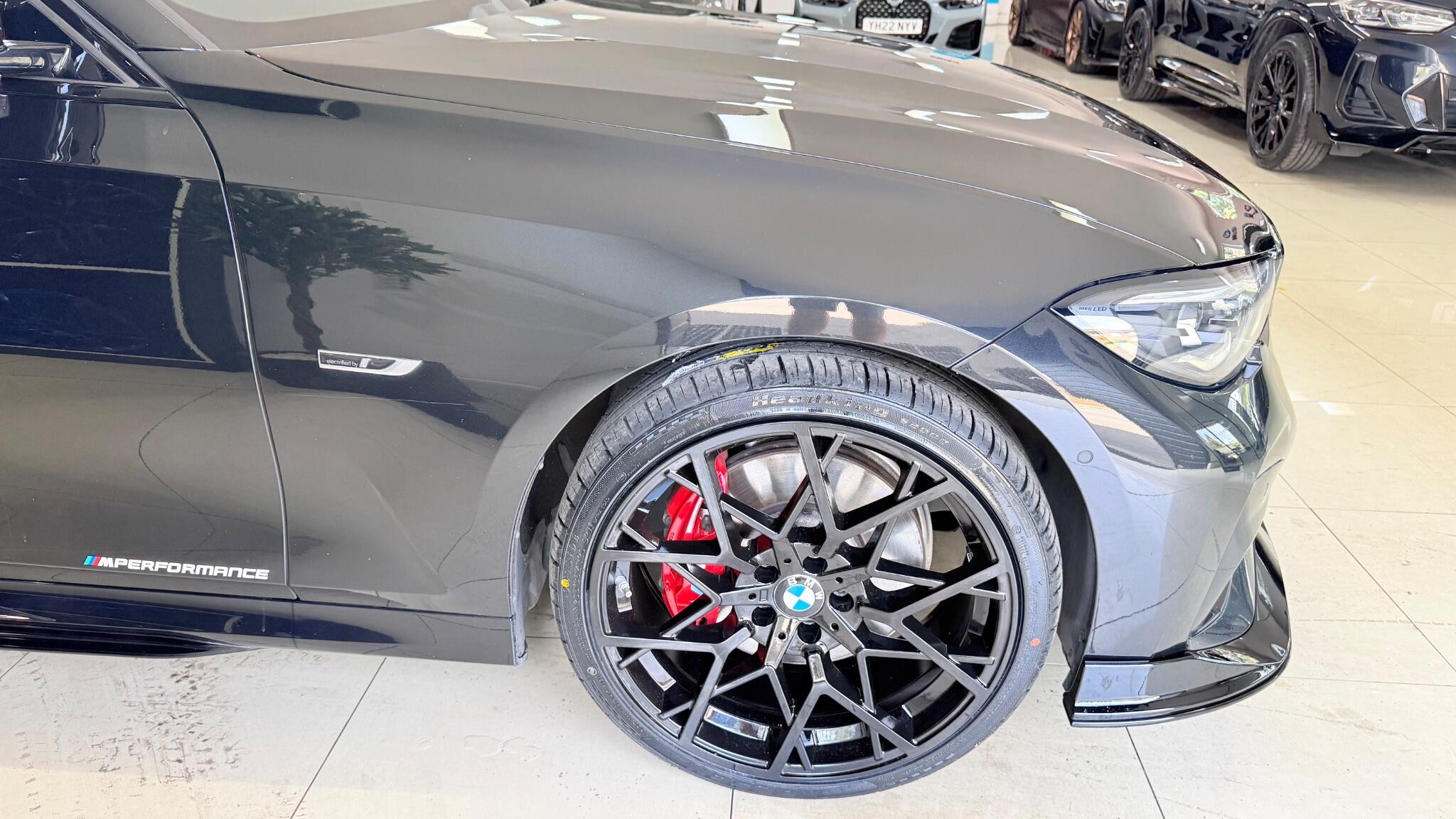 BMW 3 Series view 41