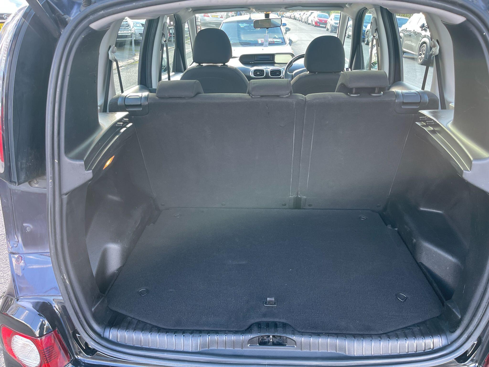 Citroen C3 Picasso view 21