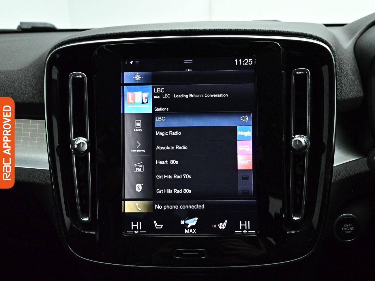 Volvo XC40 view 14