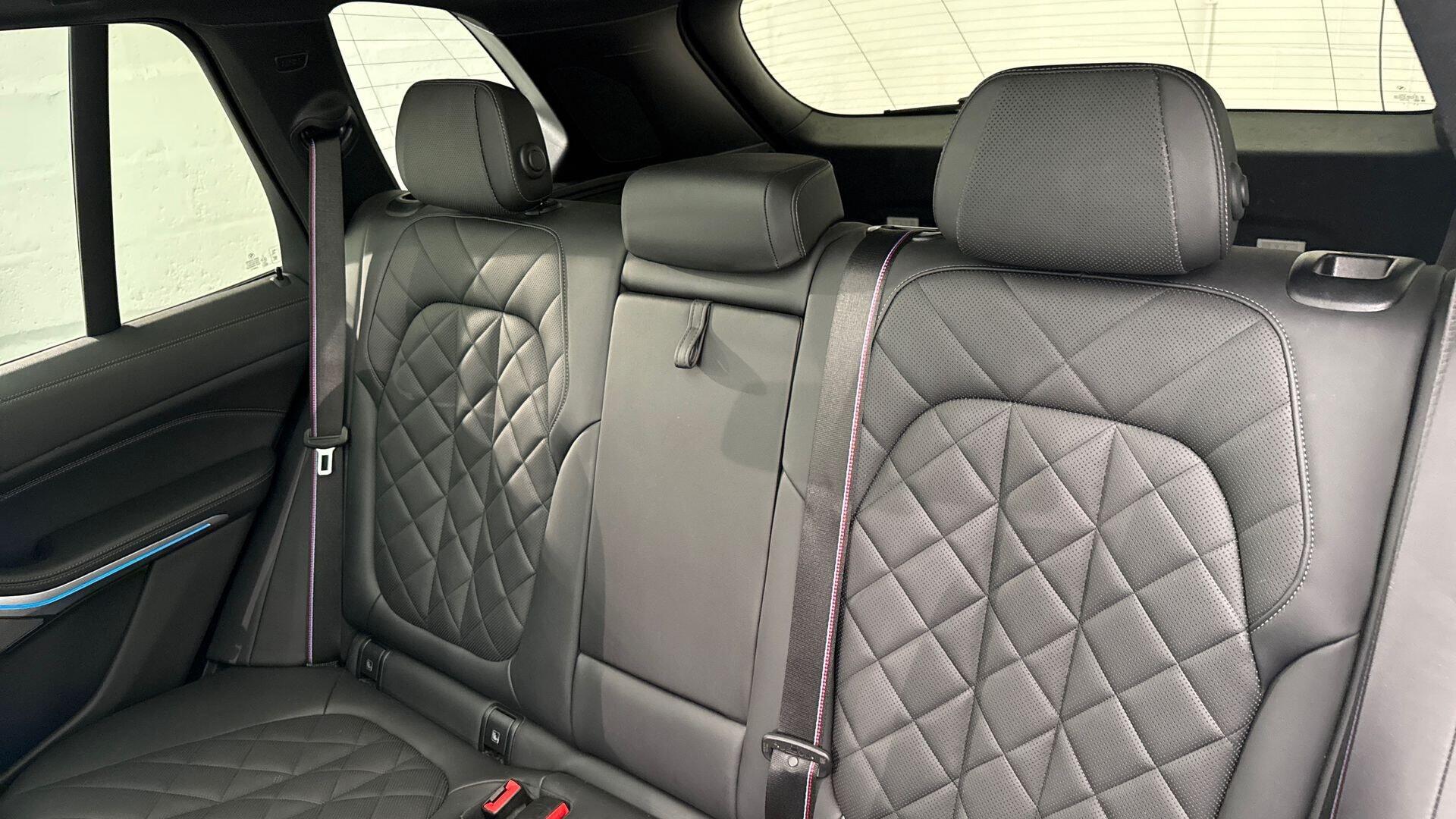 BMW X5 view 12