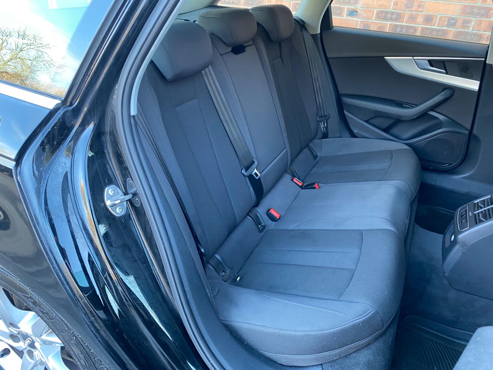 Audi A4 view 51