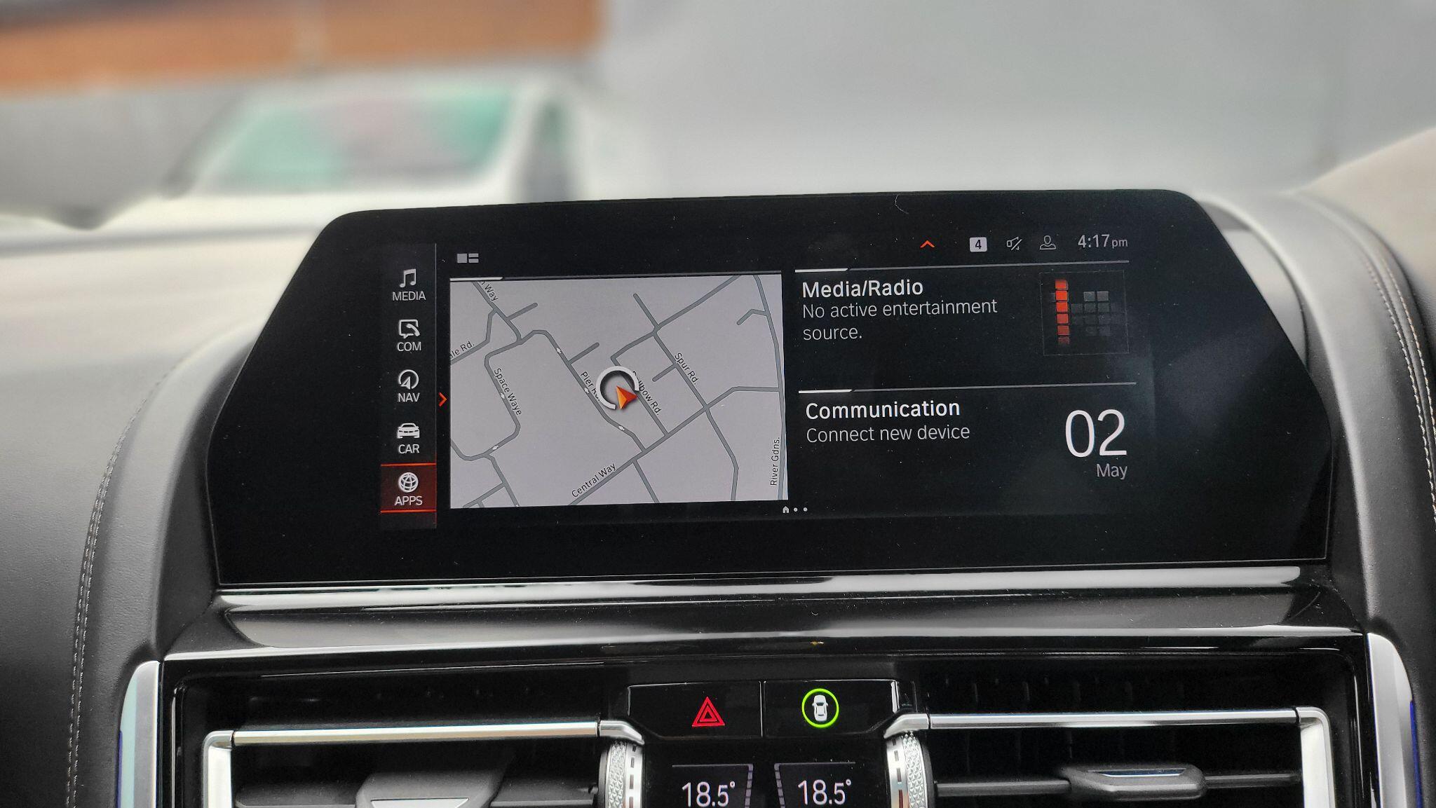 BMW 8 Series view 26