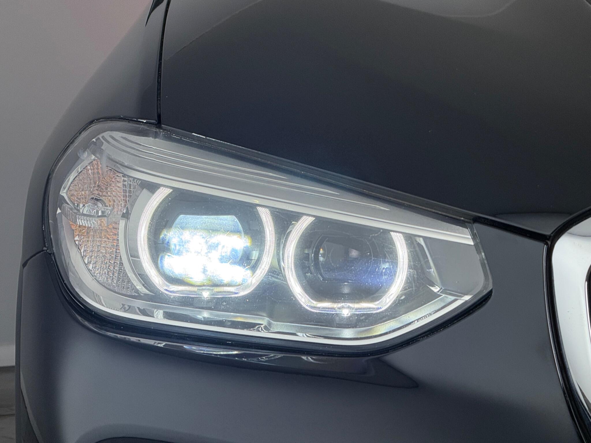 BMW X3 view 4