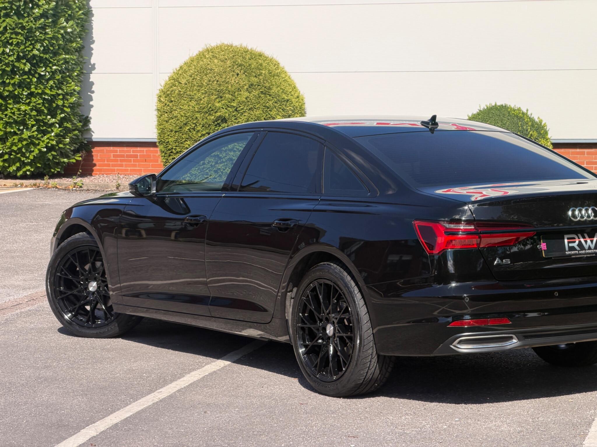 Audi A6 Saloon view 21