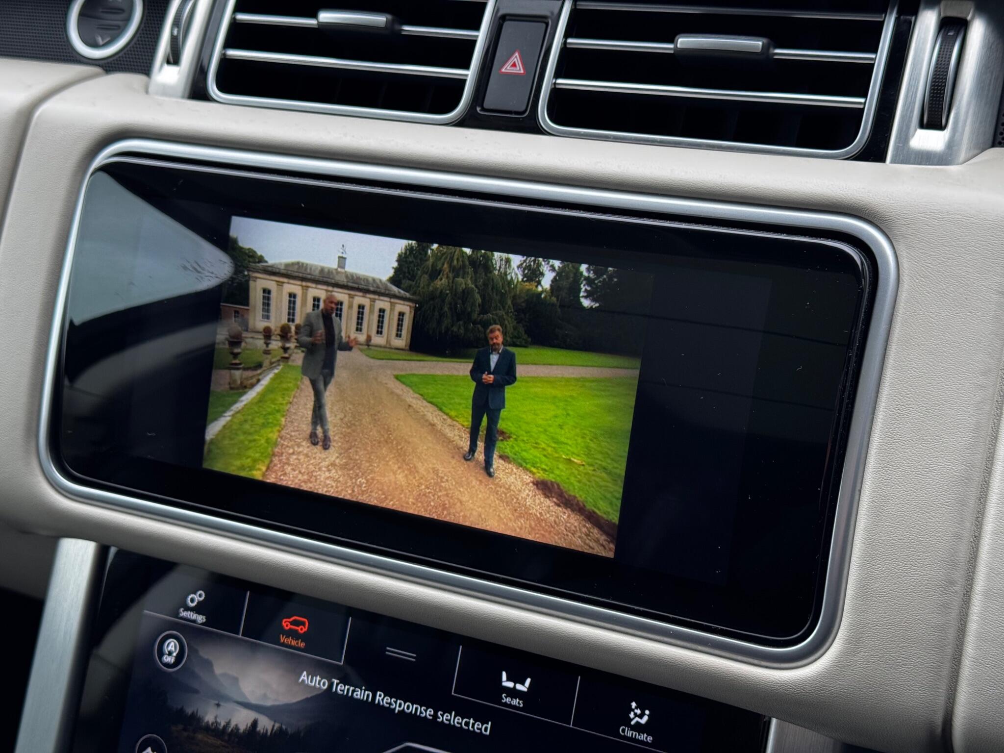 Land Rover Range Rover view 37