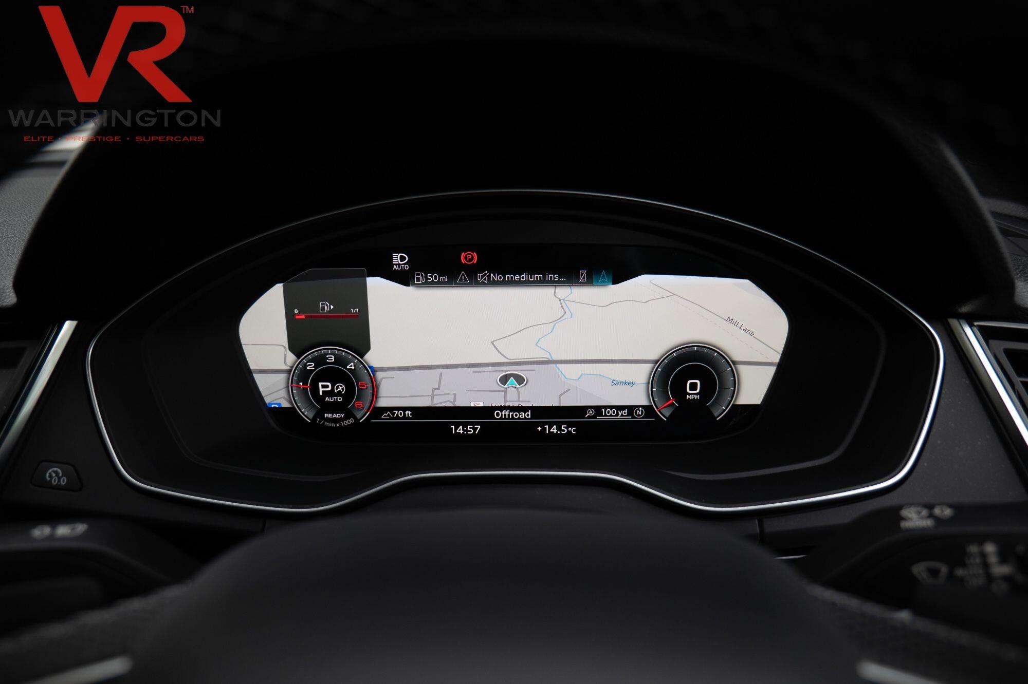 Audi Q5 view 10