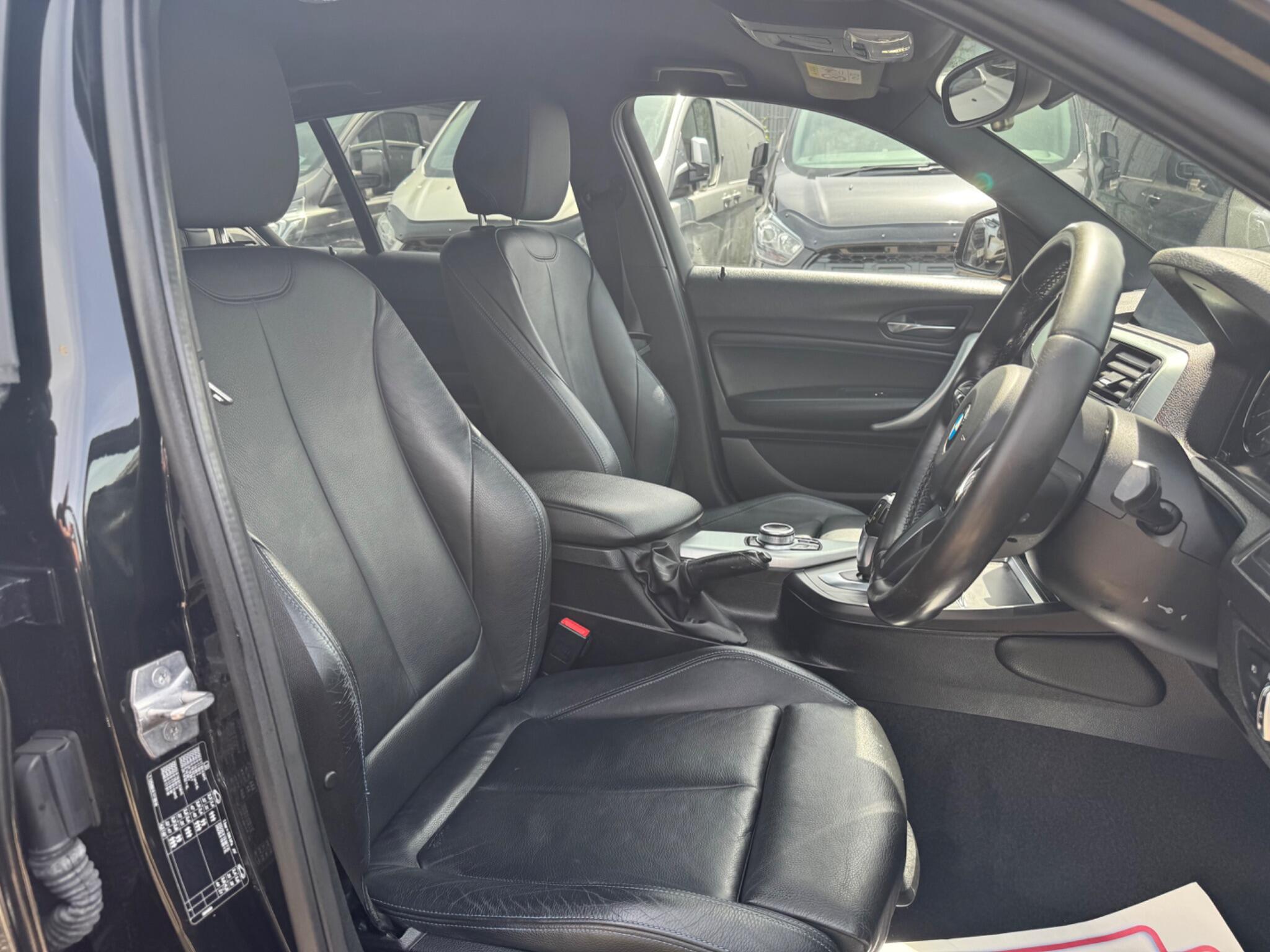 BMW 1 Series view 22