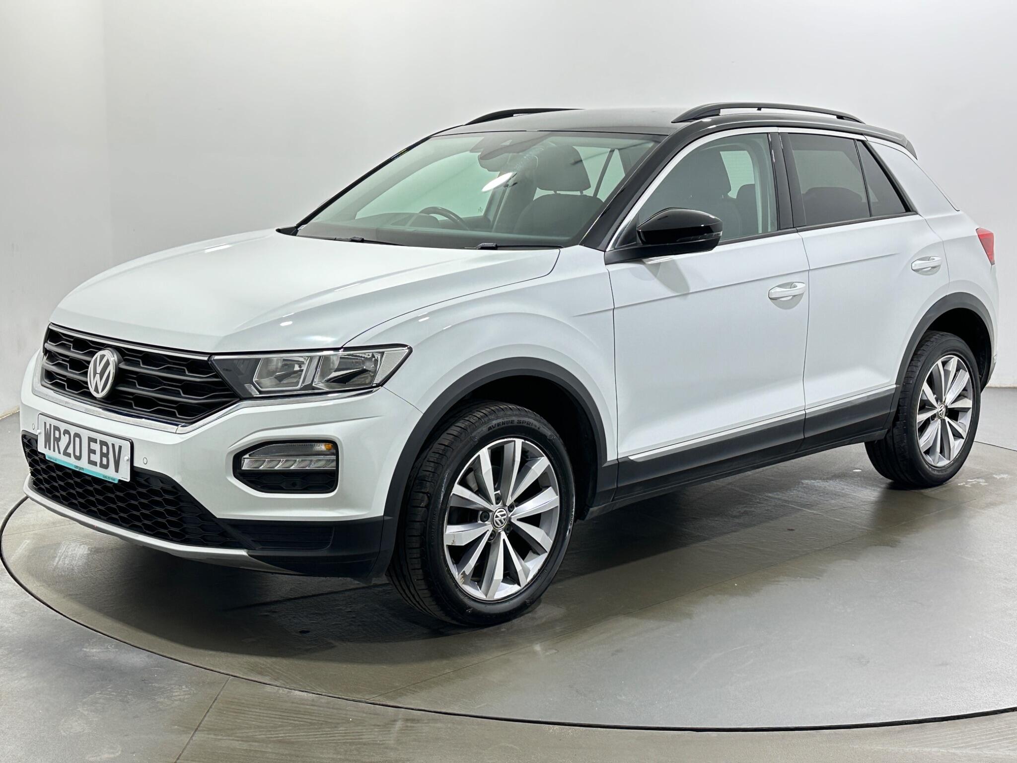Volkswagen T-Roc view 4