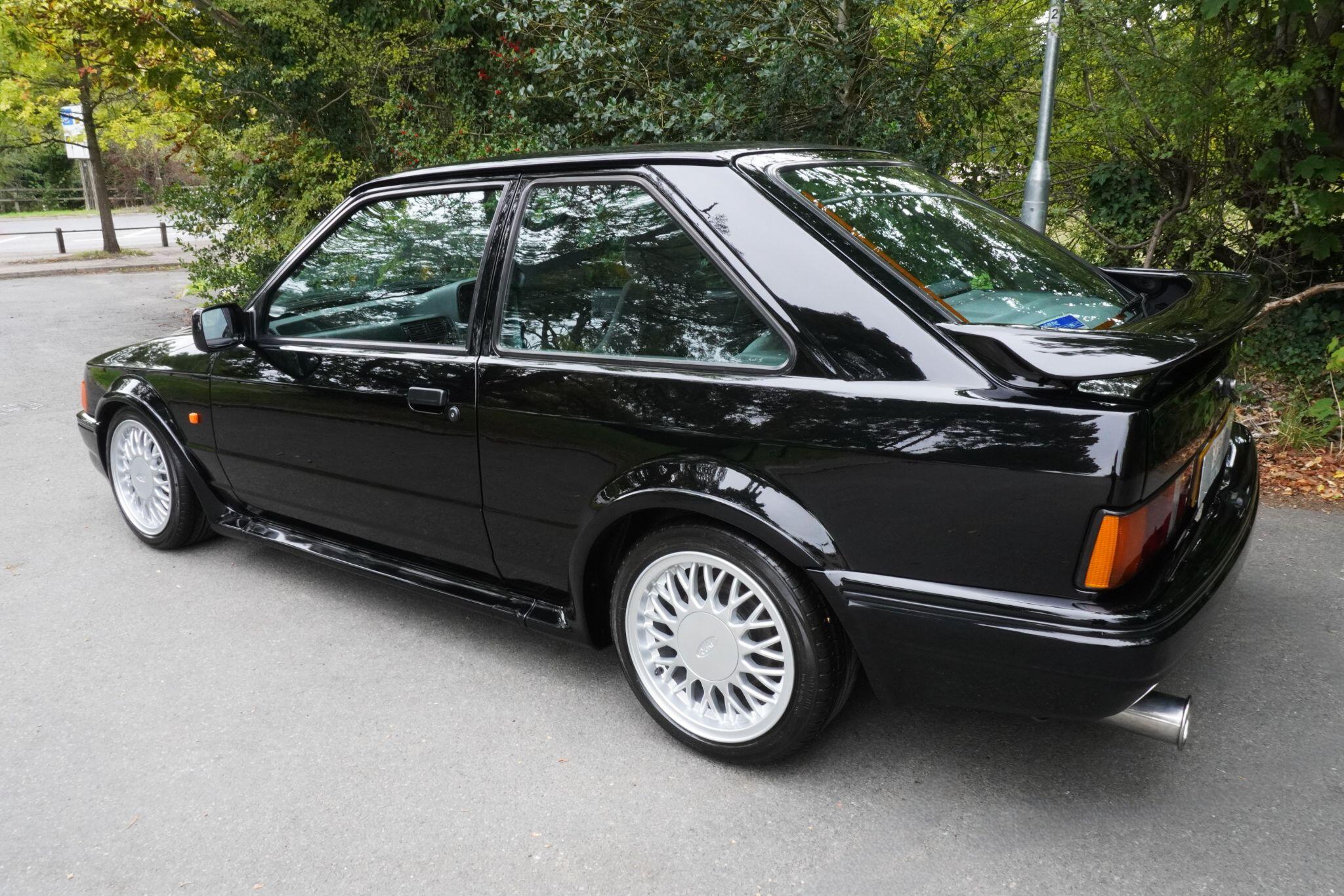 Ford Escort view 5