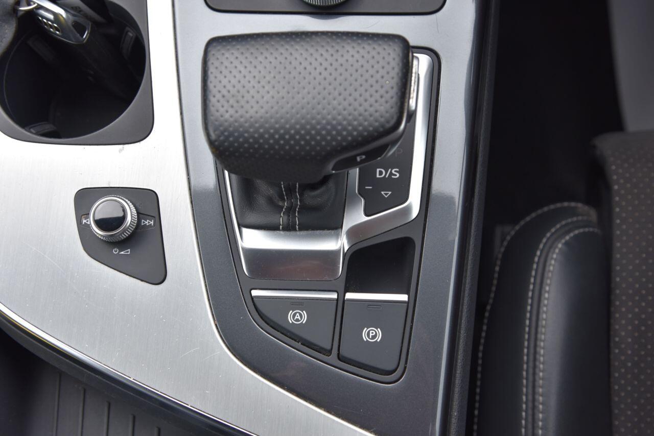 Audi Q7 view 56