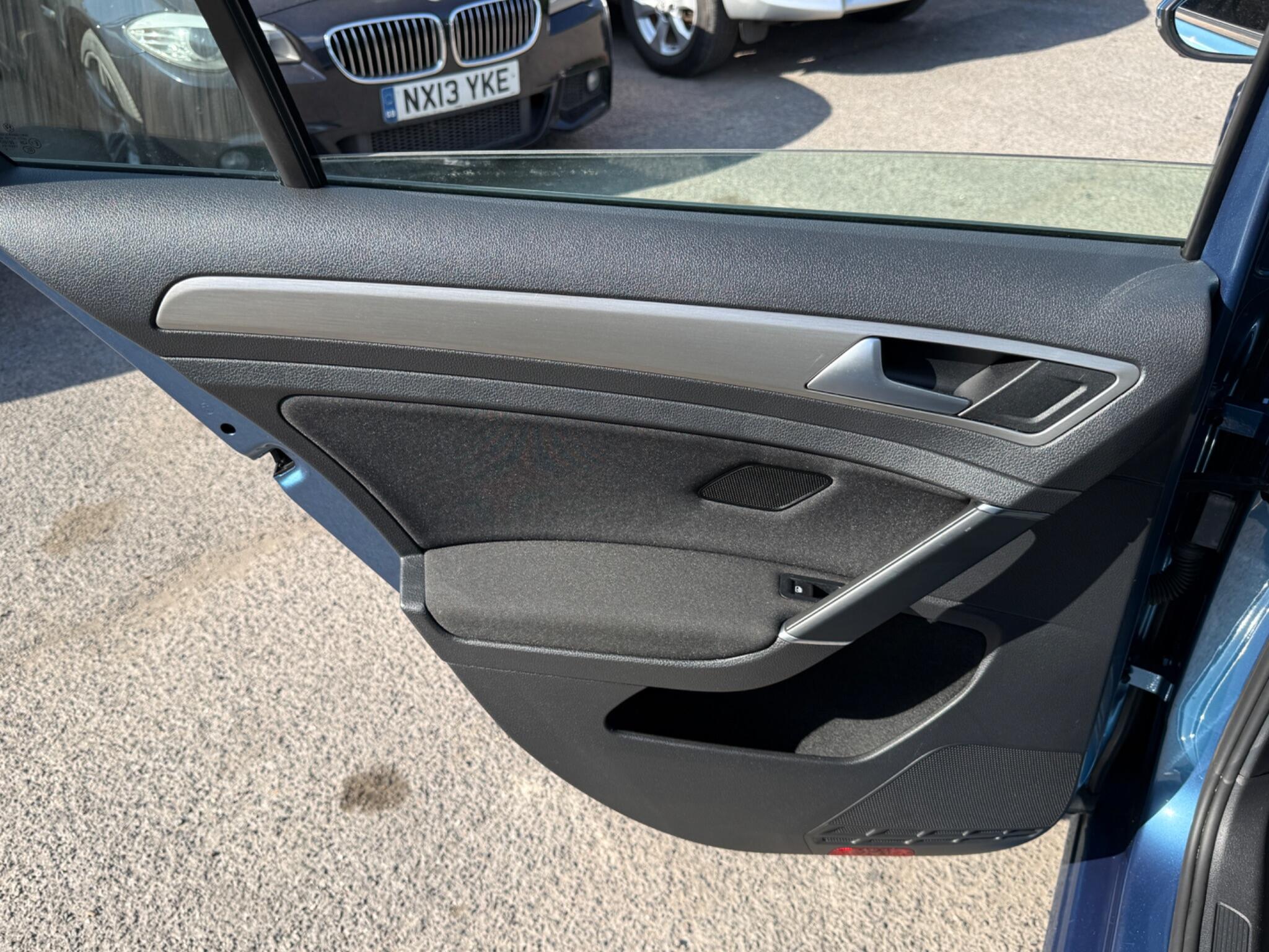 Volkswagen Golf - Image 51