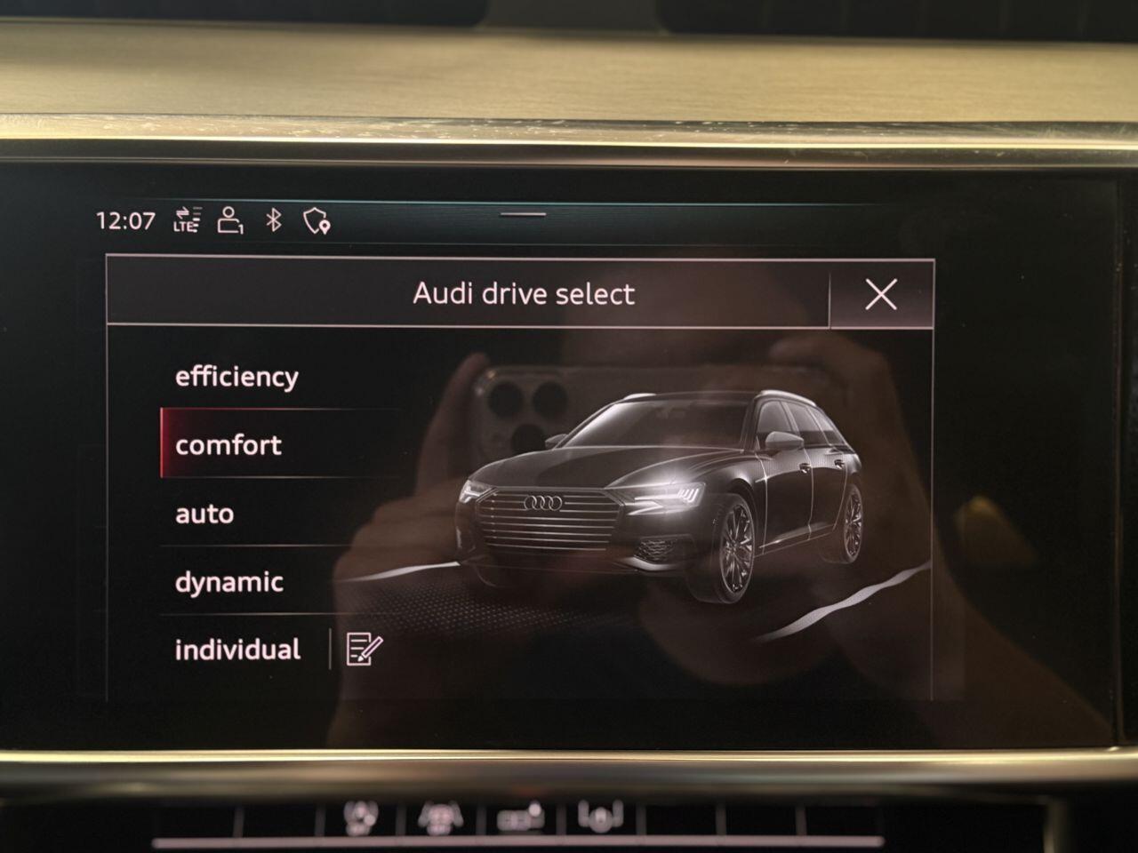Audi A6 Avant view 52